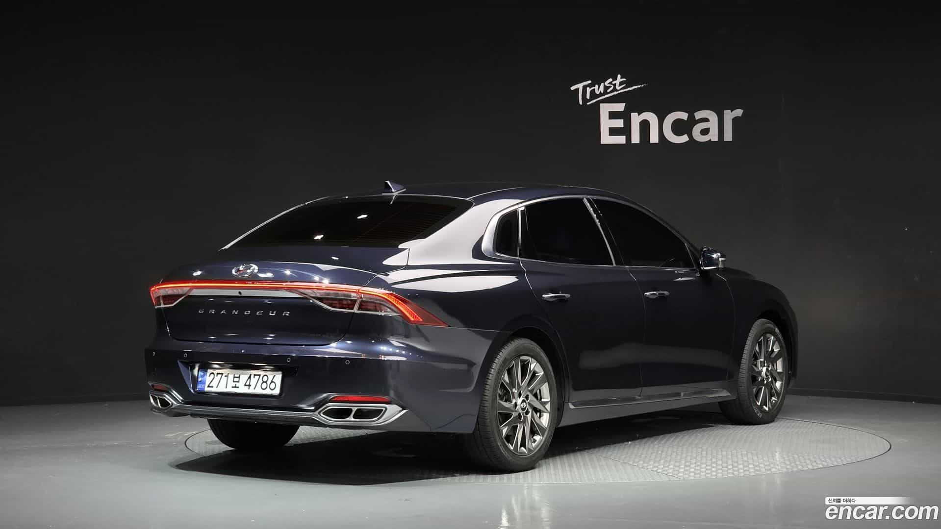 Grandeur Hyundai 2022.1-OUTER-002