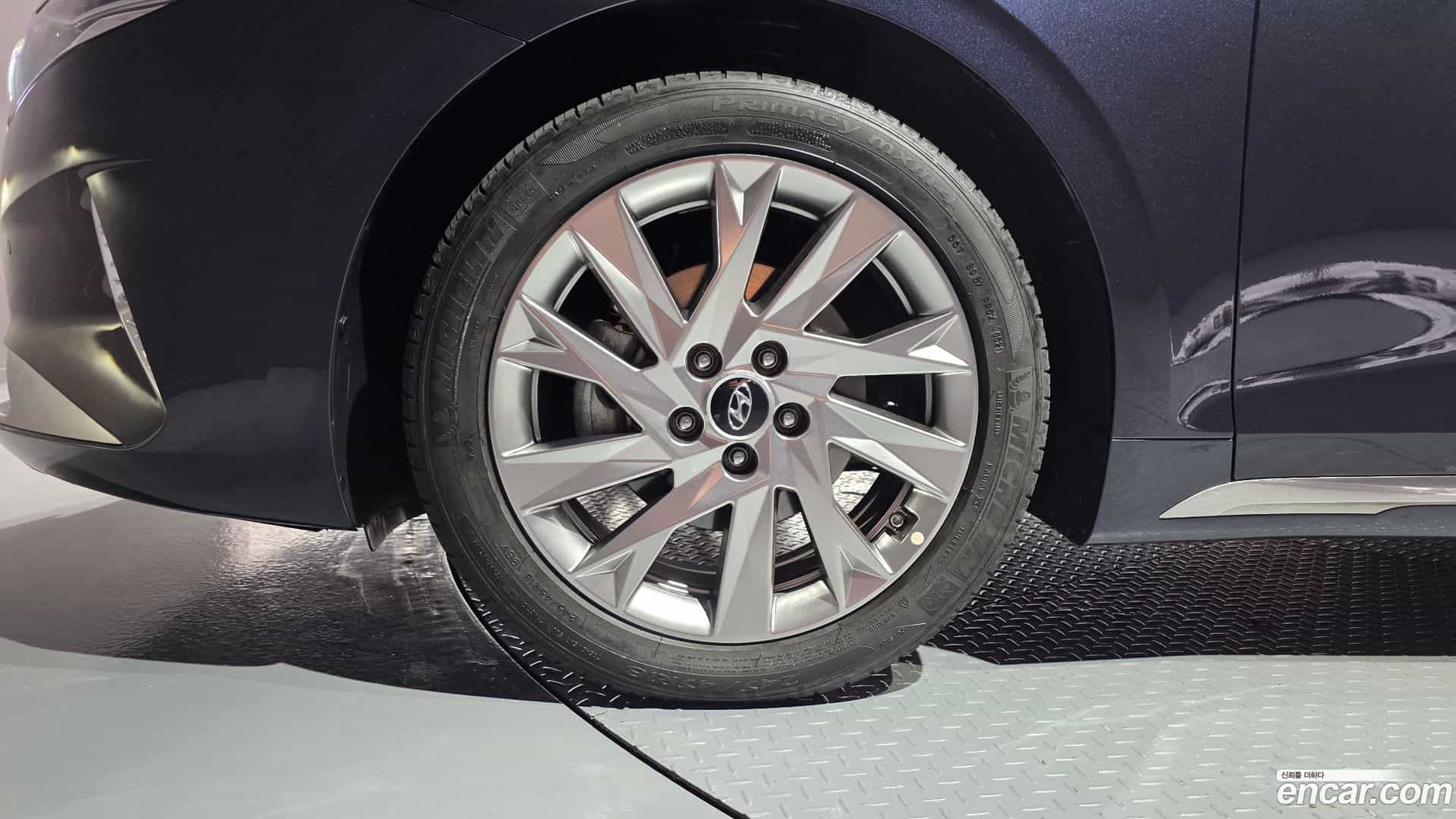 Grandeur Hyundai 2022.1-OUTER-005