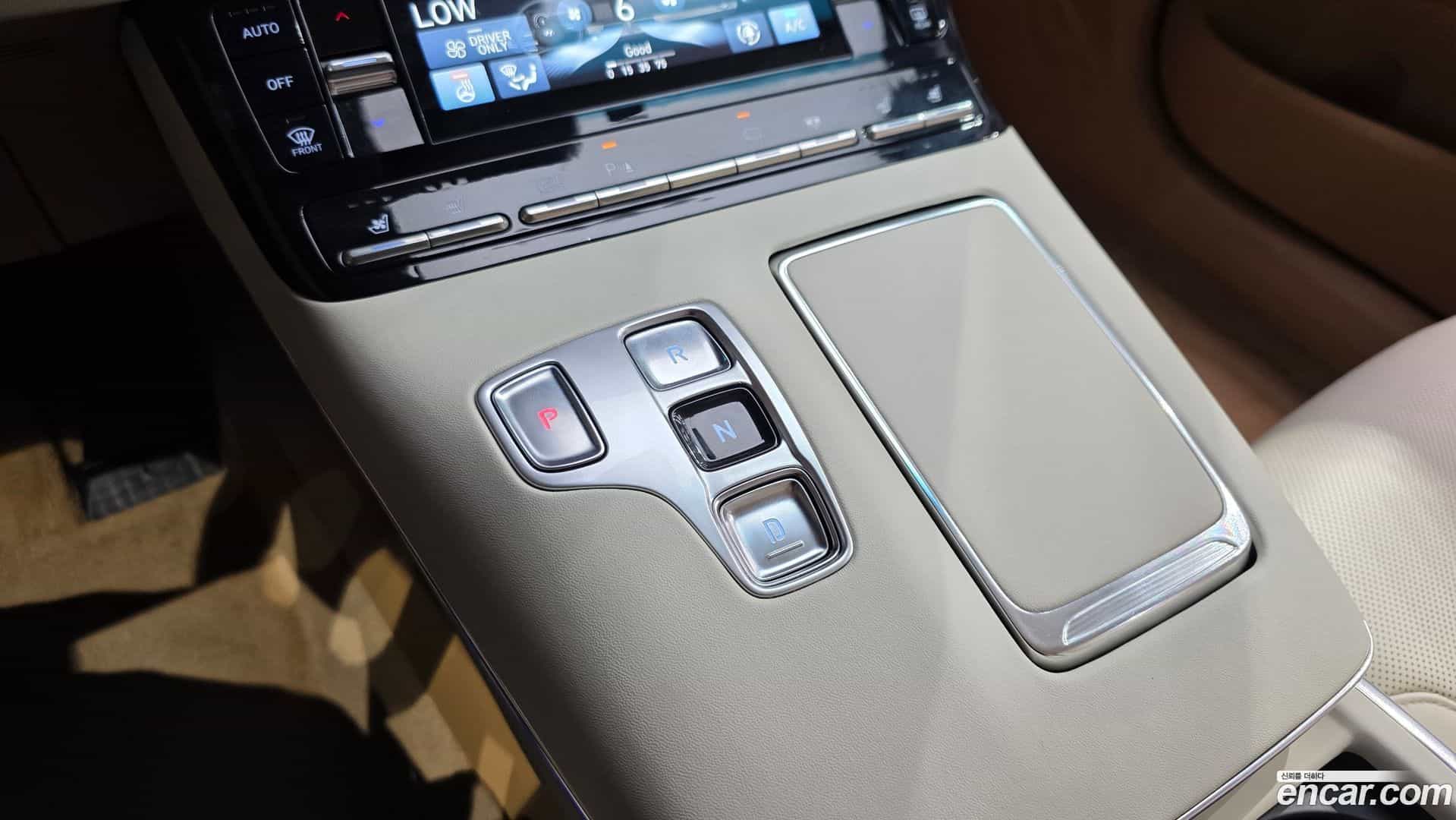Grandeur Hyundai 2022.1-INNER-009