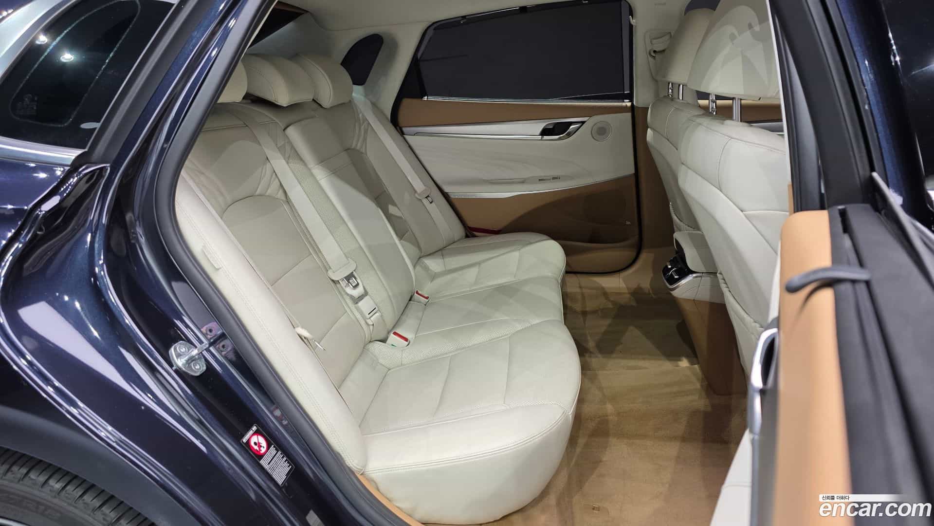 Grandeur Hyundai 2022.1-OPTION-015