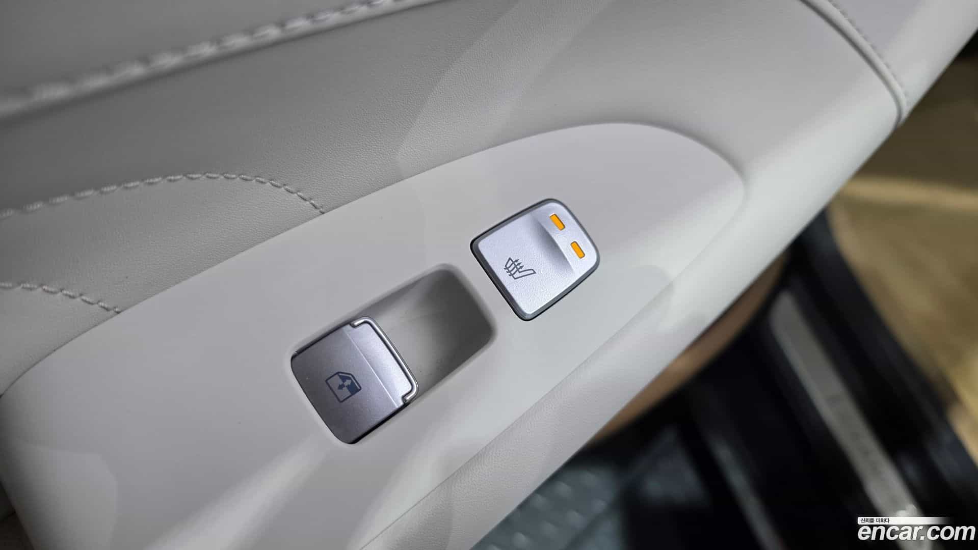 Grandeur Hyundai 2022.1-OPTION-023