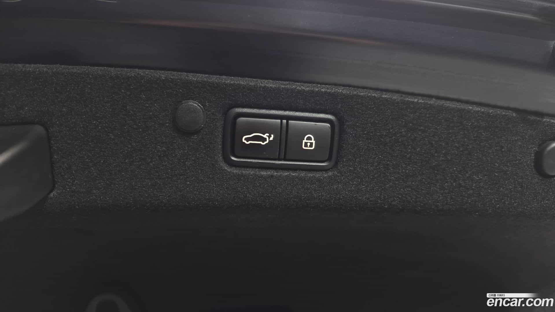 Grandeur Hyundai 2022.1-OPTION-024