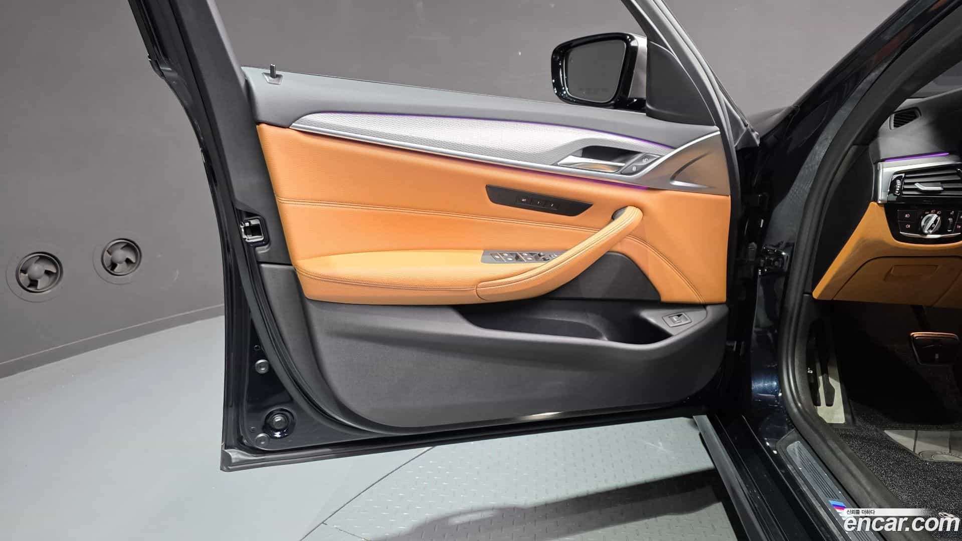 5-Series BMW 2017.11-INNER-034