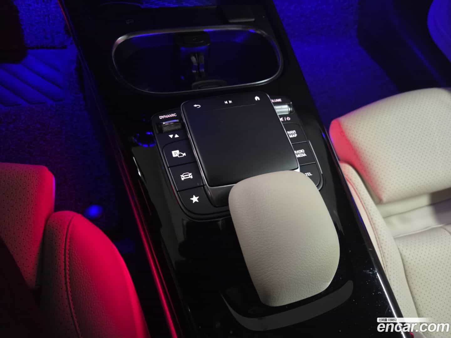 A-Class Mercedes-Benz 2021.4-OPTION-020