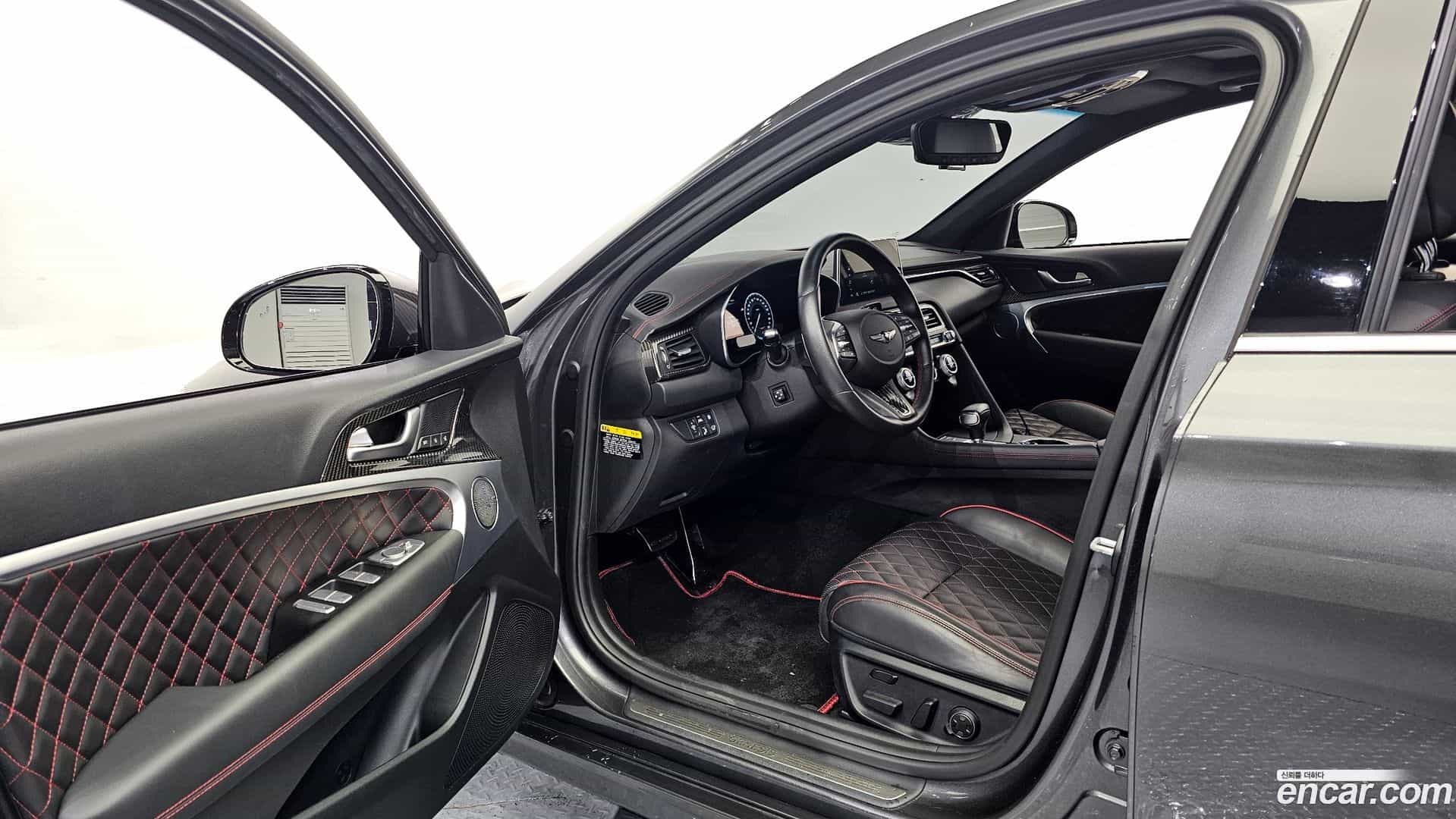 G70 Genesis 2020.0-INNER-010