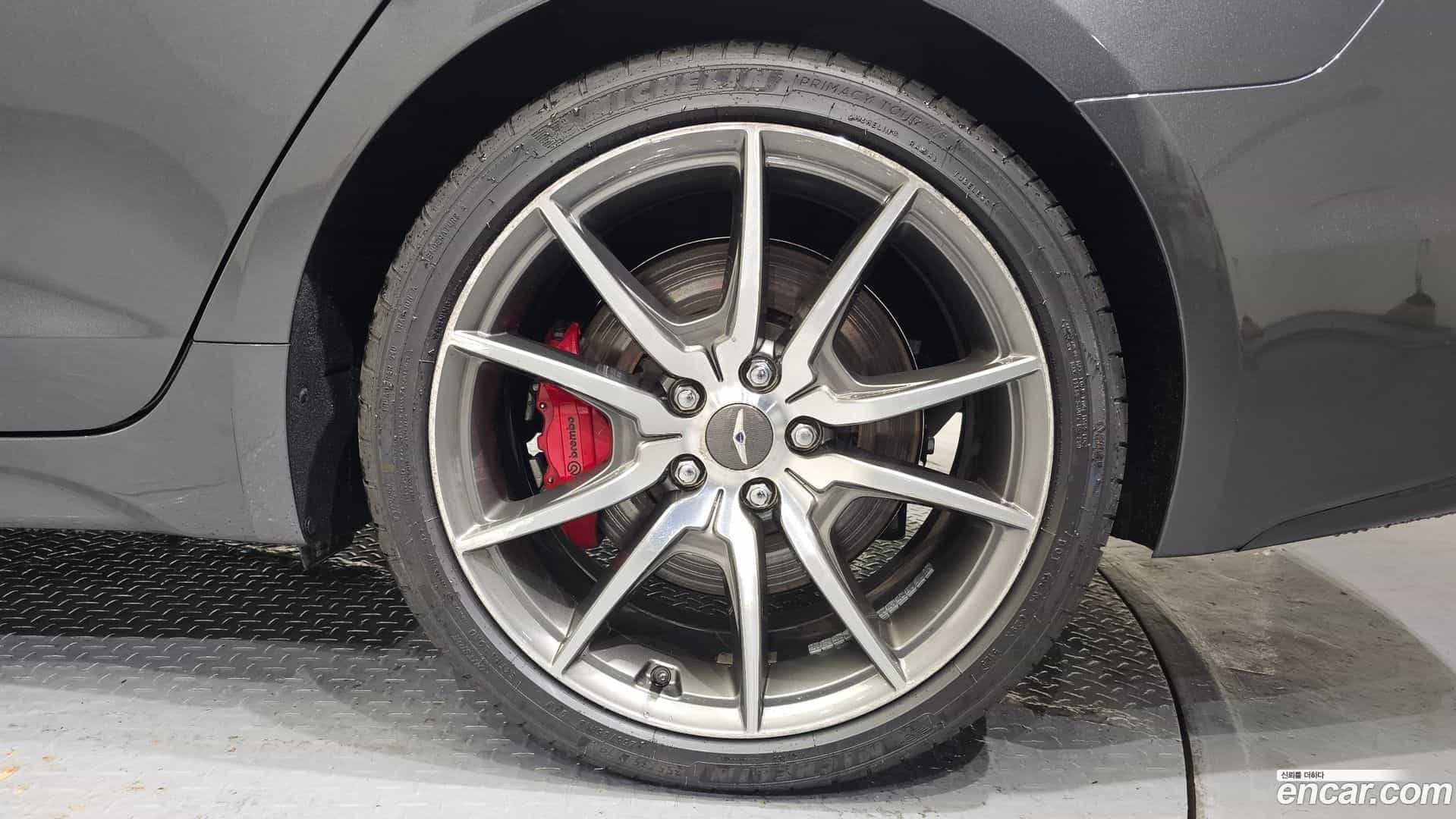 G70 Genesis 2020.0-OUTER-031