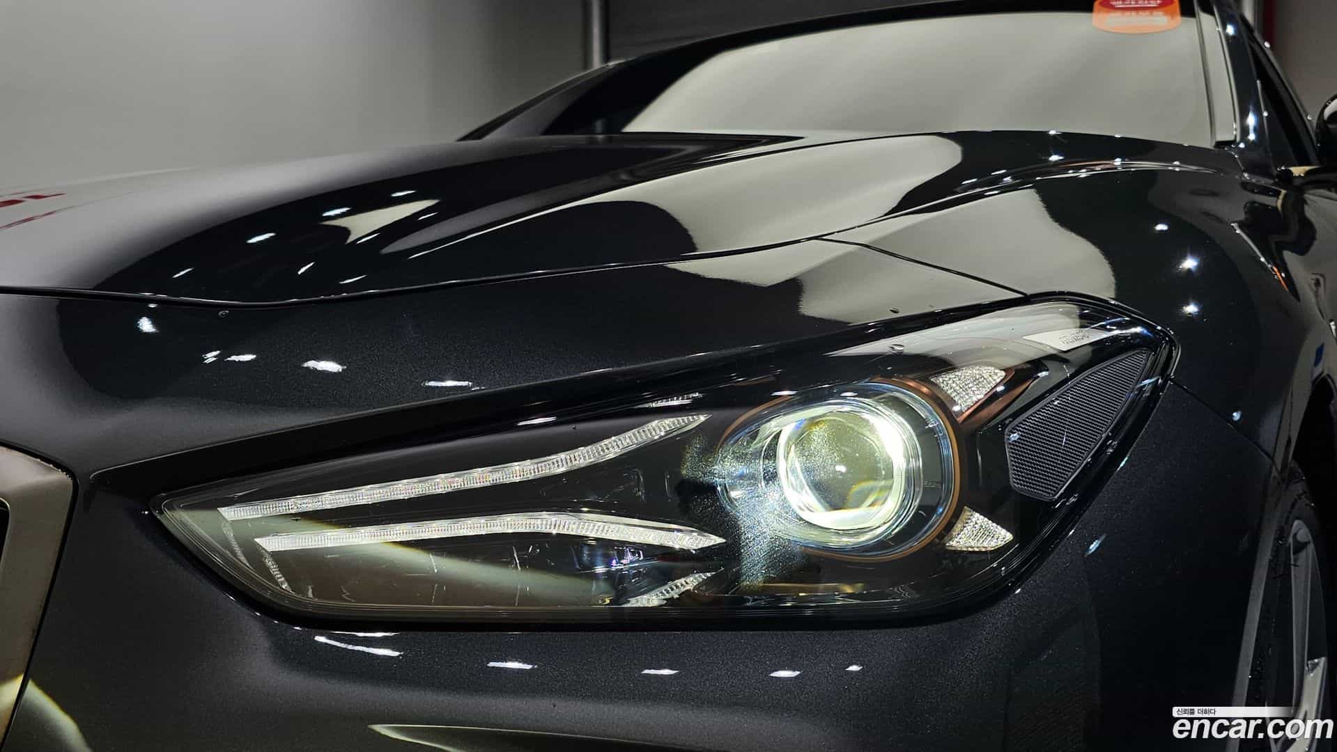 G70 Genesis 2020.0-OUTER-032