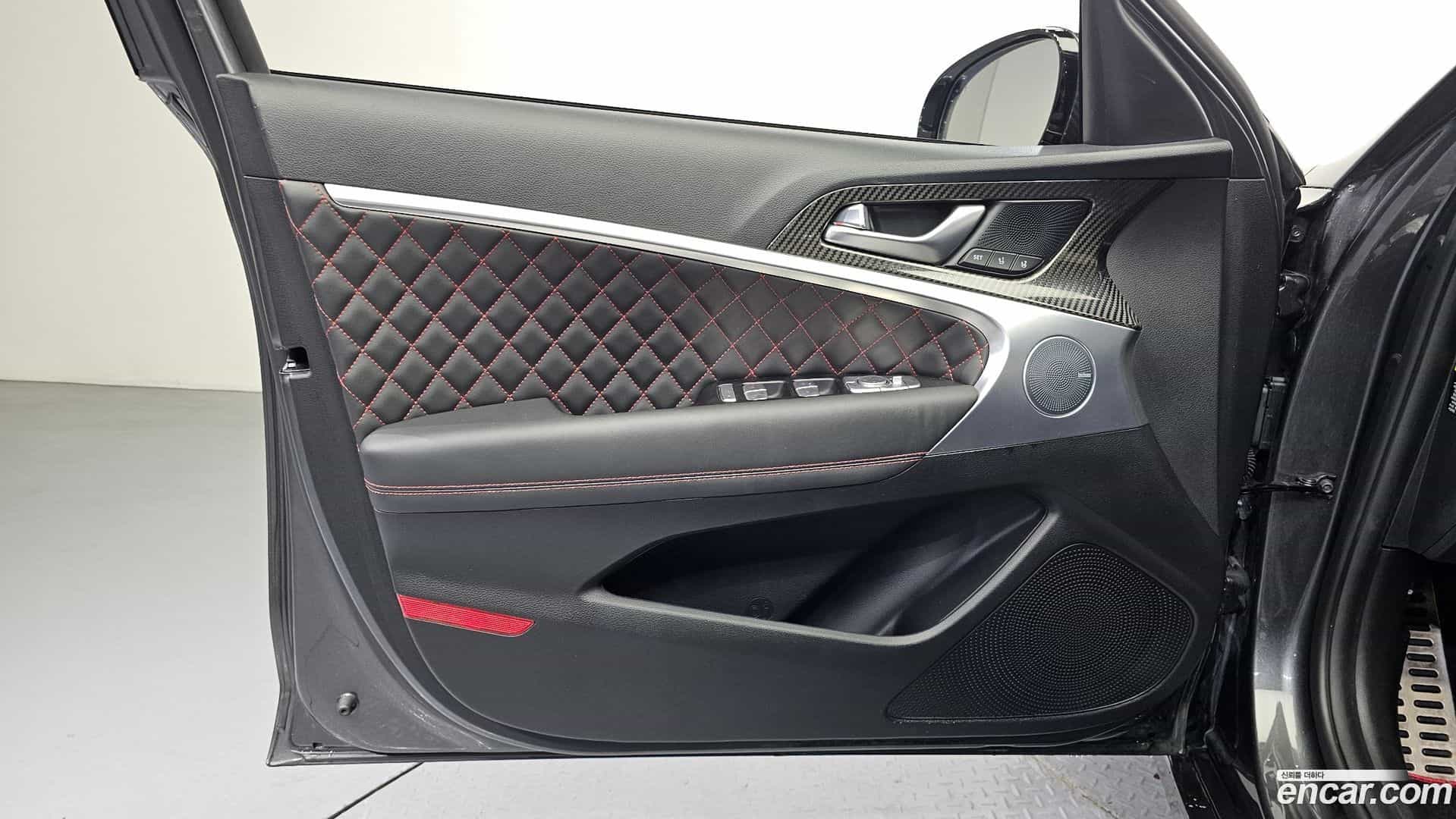 G70 Genesis 2020.0-INNER-034