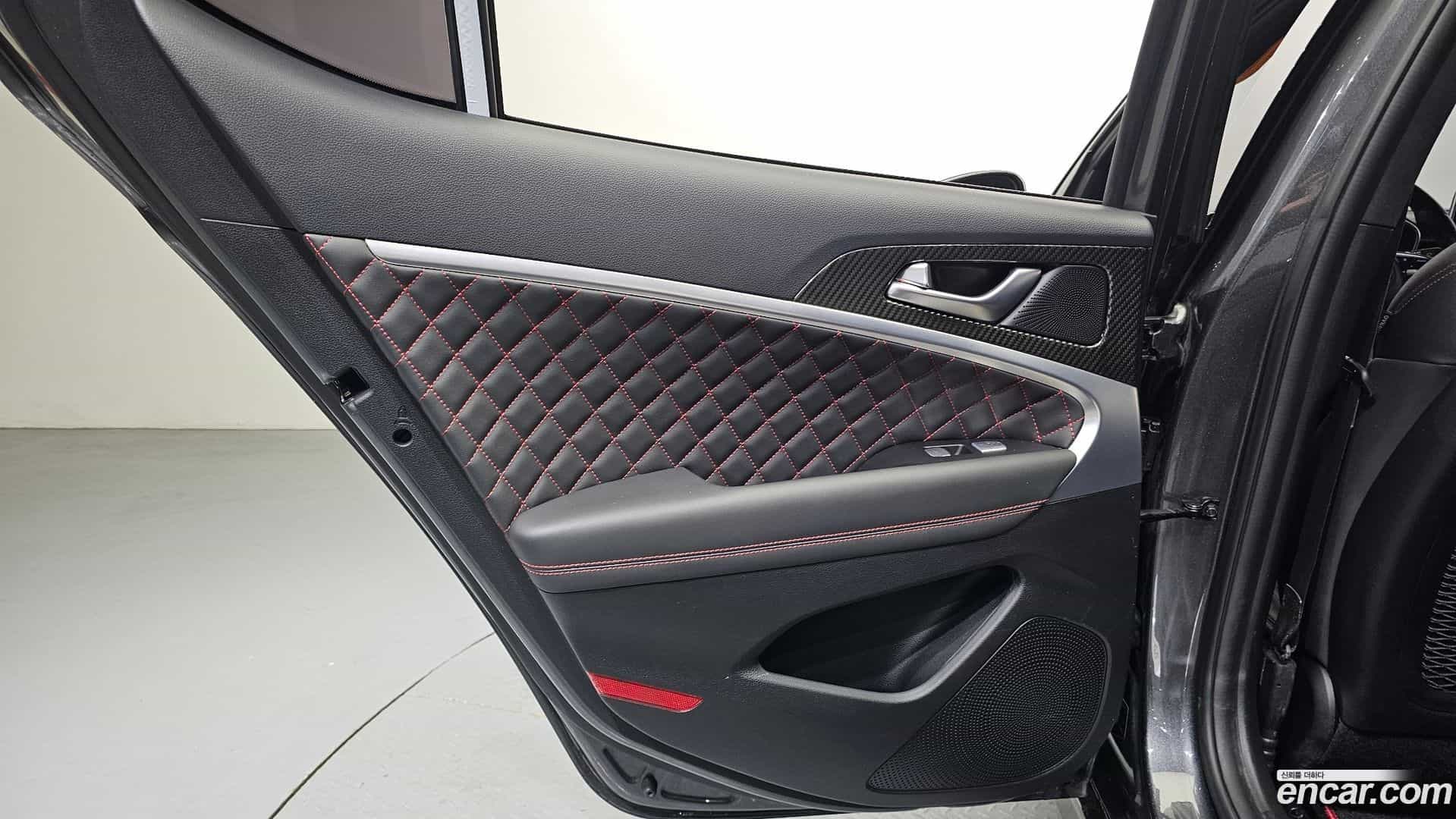G70 Genesis 2020.0-INNER-035
