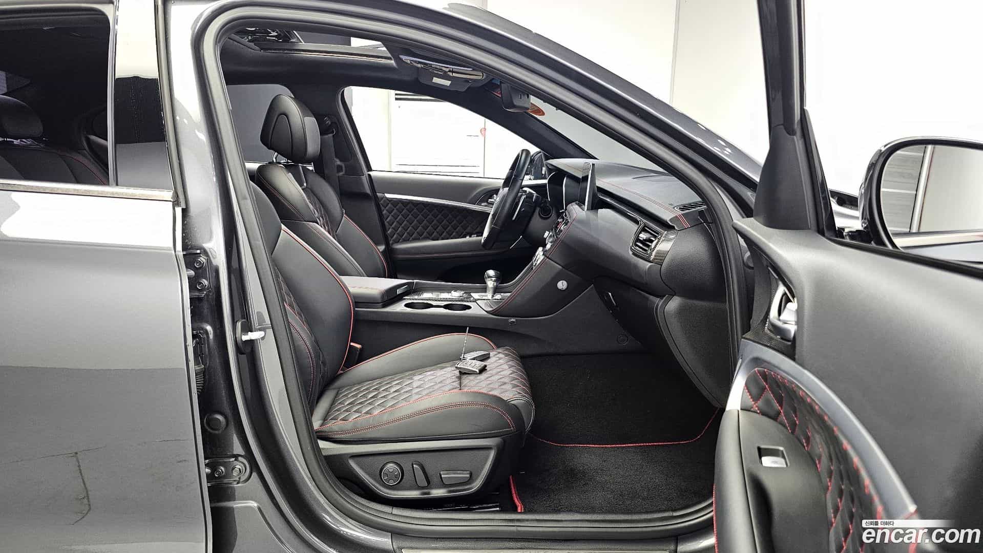 G70 Genesis 2020.0-INNER-036