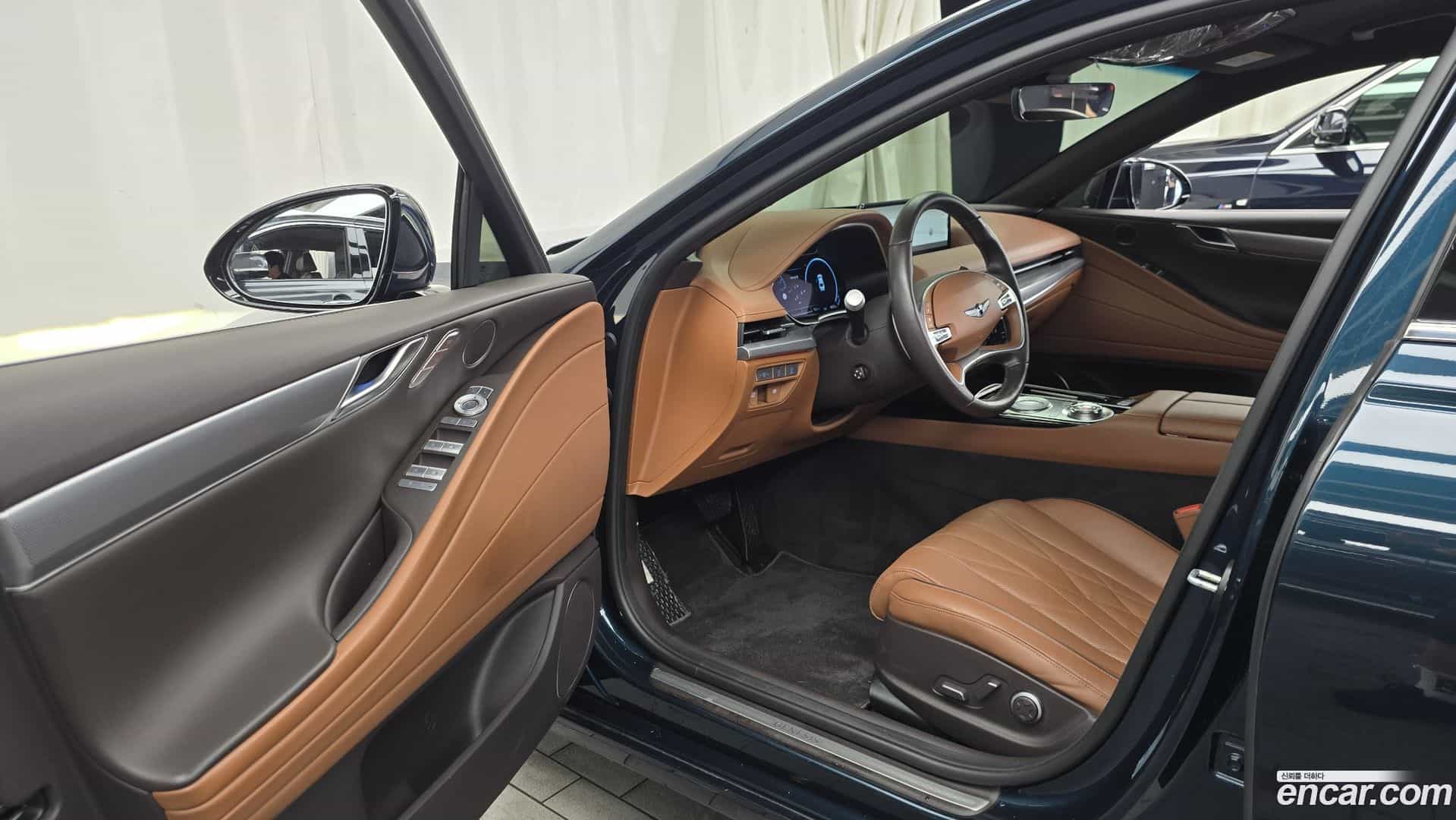 G80 Genesis 2022.0-INNER-010