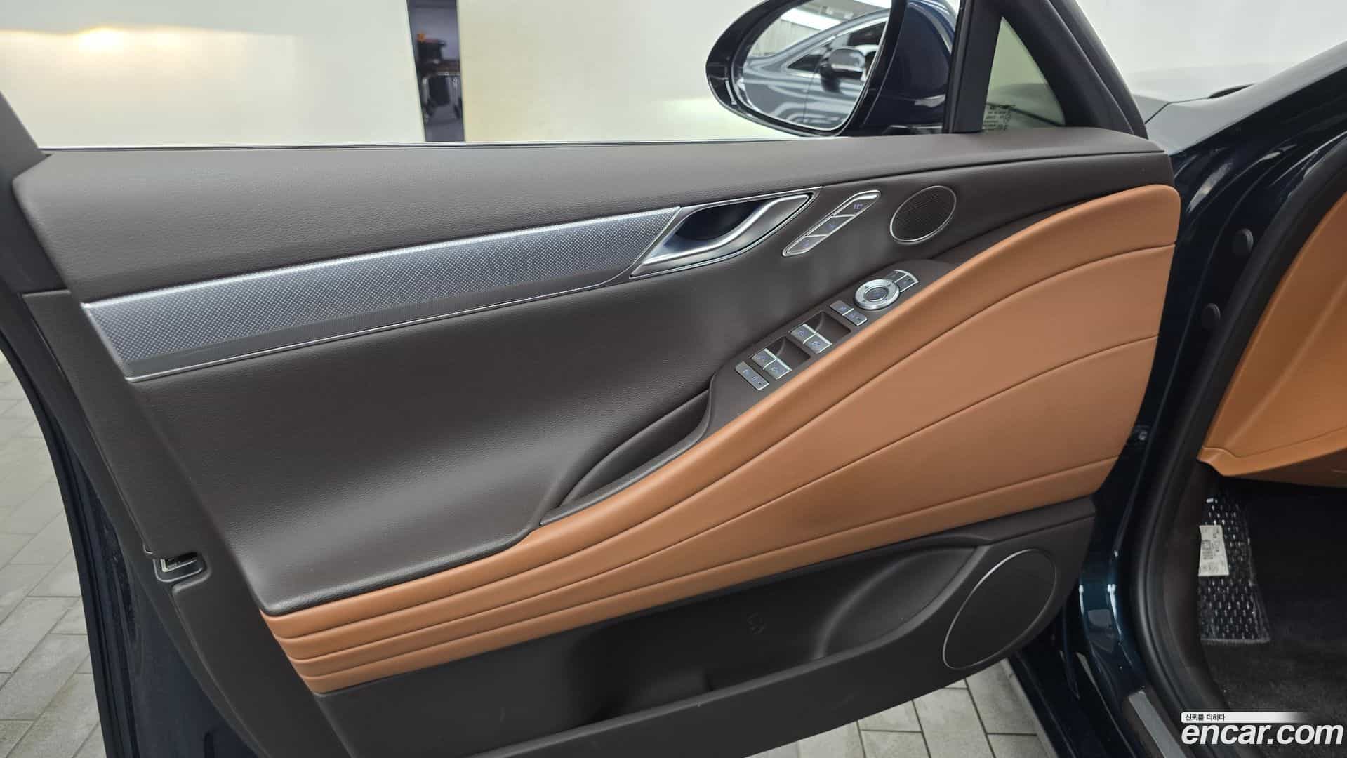 G80 Genesis 2022.0-INNER-034