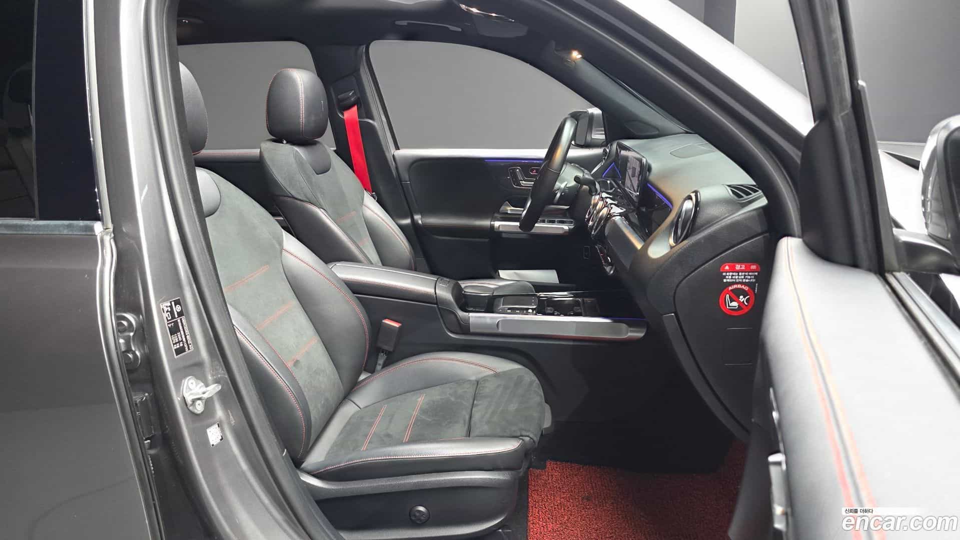 GLB-Class Mercedes-Benz 2021.5-INNER-036