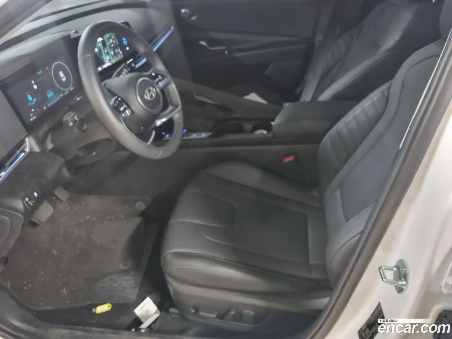 AVANTE Hyundai 2026.1-INNER-009