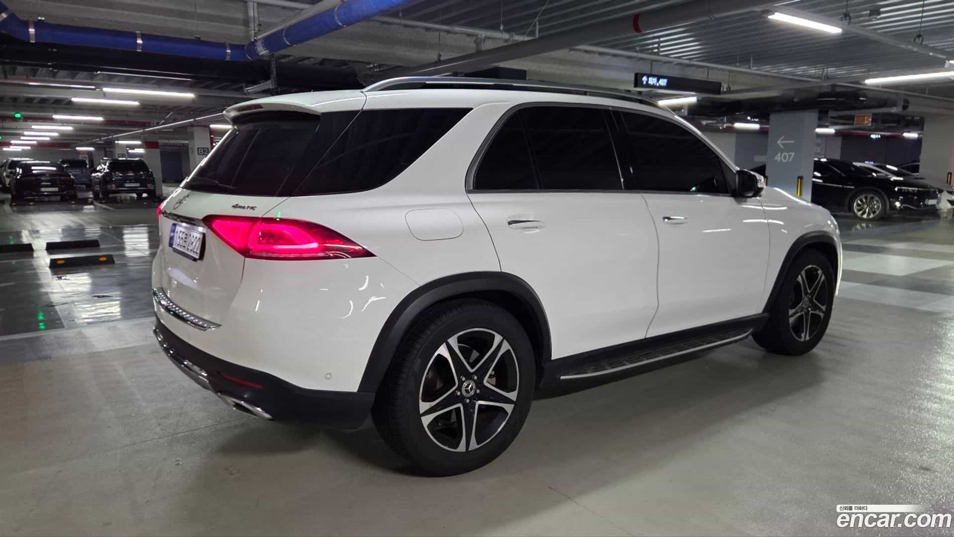 GLE-Class Mercedes-Benz 2022.6-OUTER-005