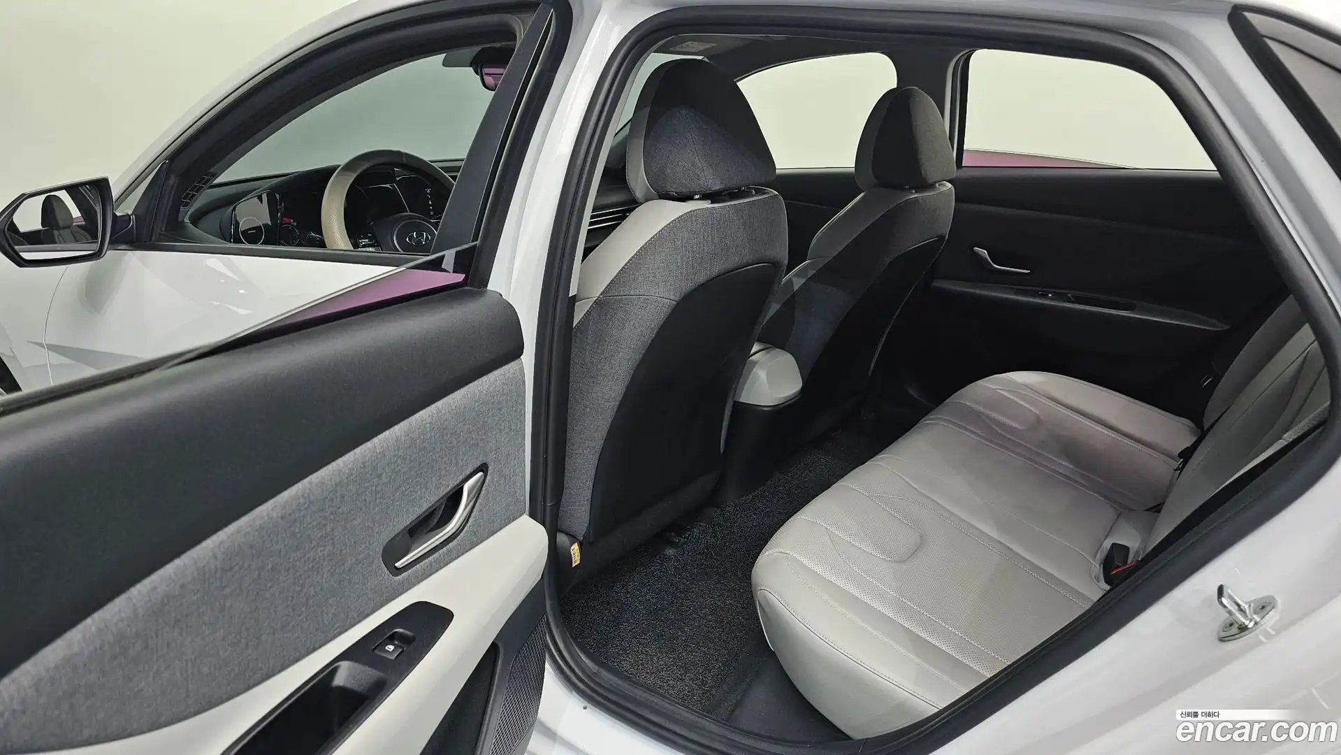 AVANTE Hyundai 2021.4-OPTION-015