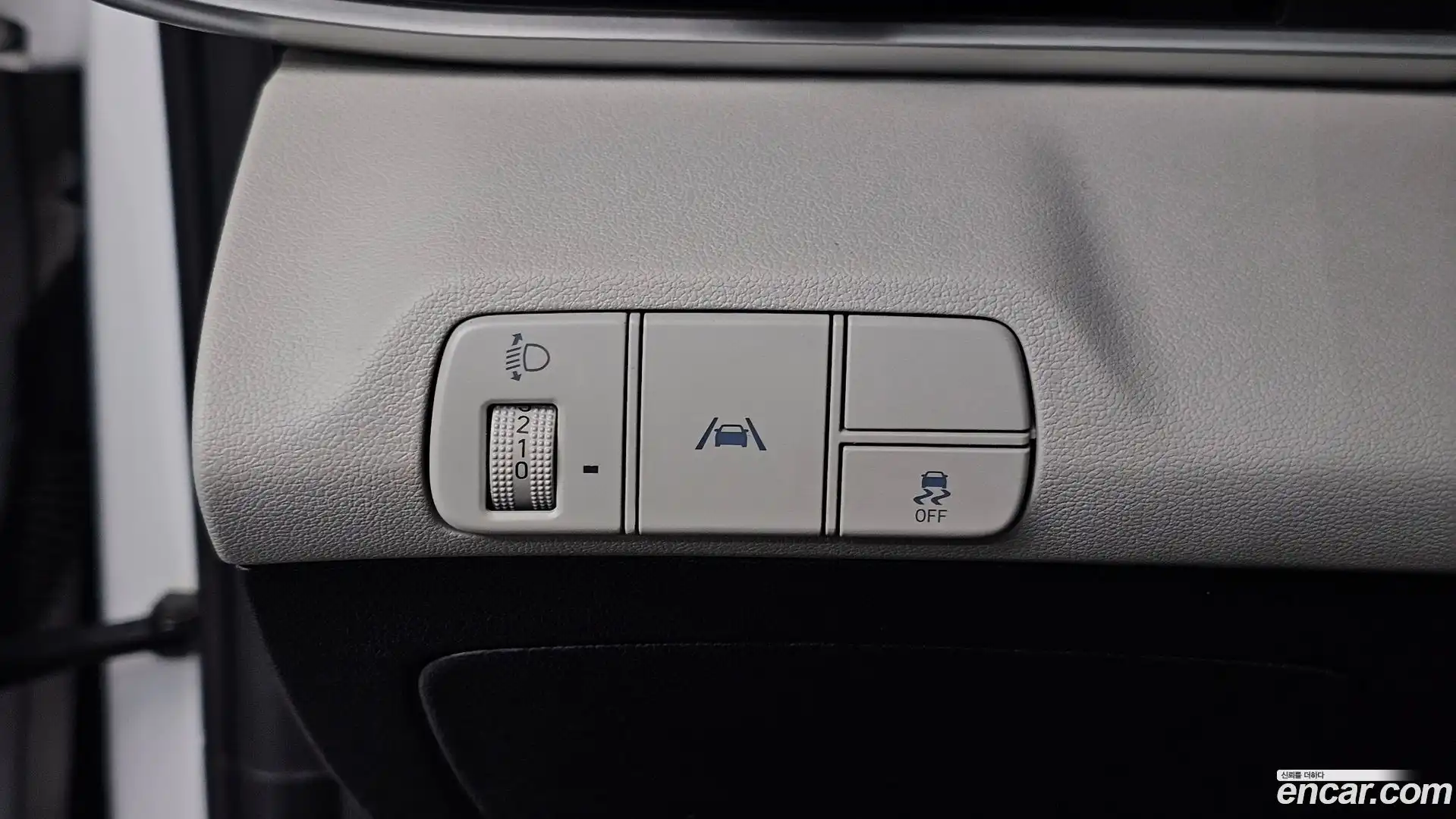 AVANTE Hyundai 2021.4-OPTION-017