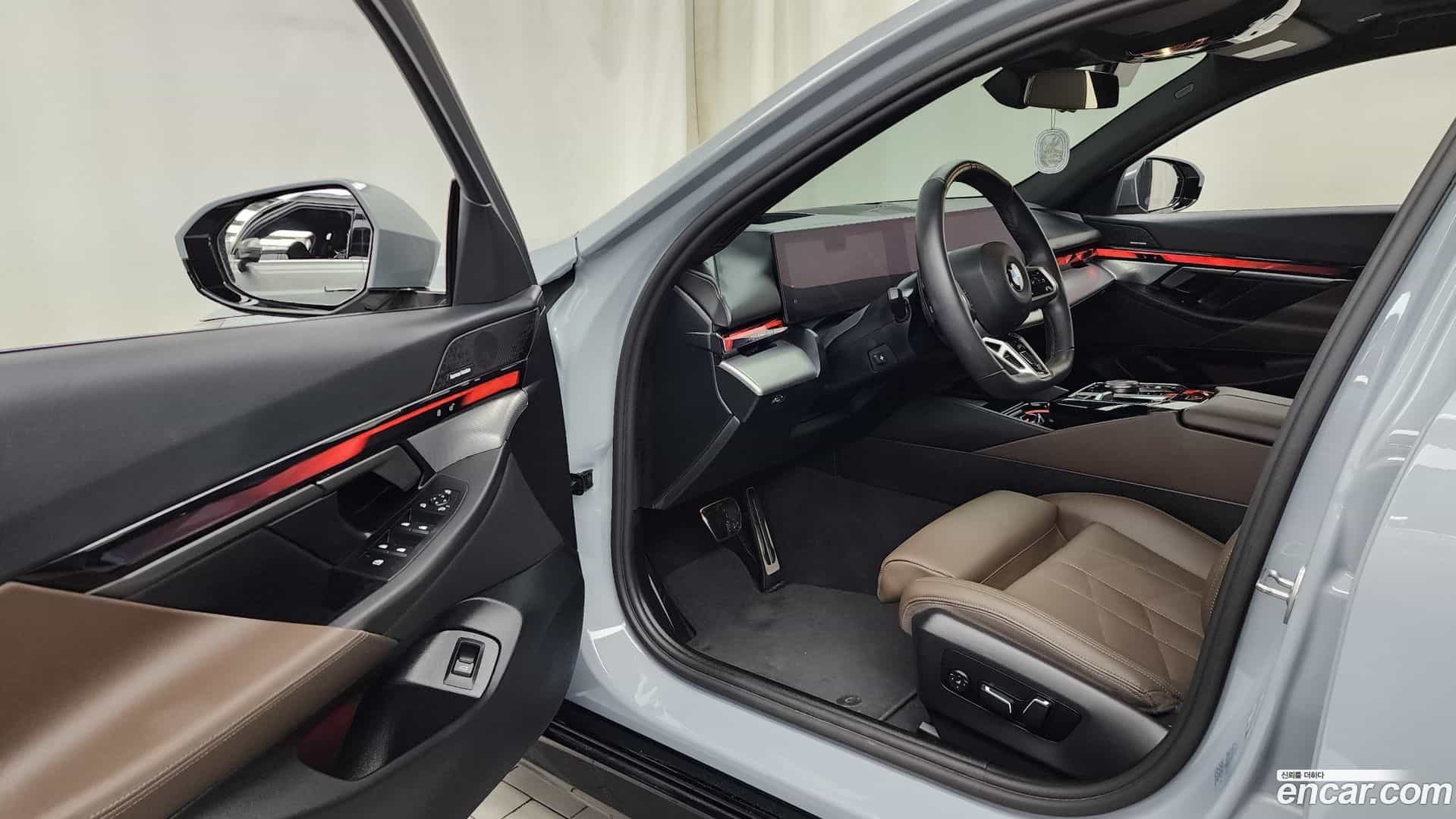 5-Series BMW 2024.10-INNER-010