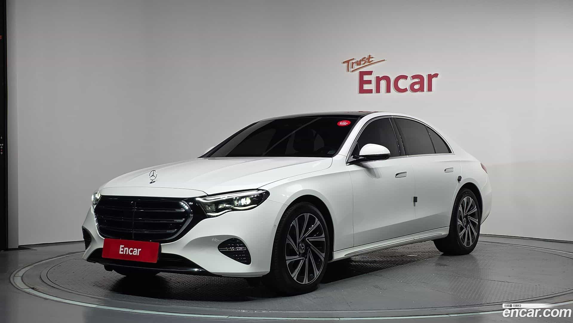 E-Class Mercedes-Benz 2024.4-OUTER-001