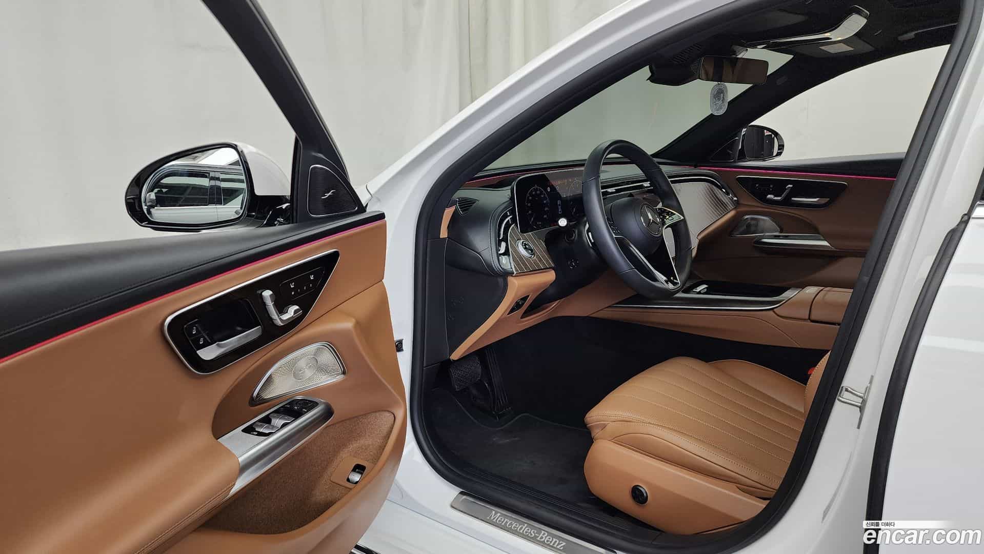 E-Class Mercedes-Benz 2024.4-INNER-010