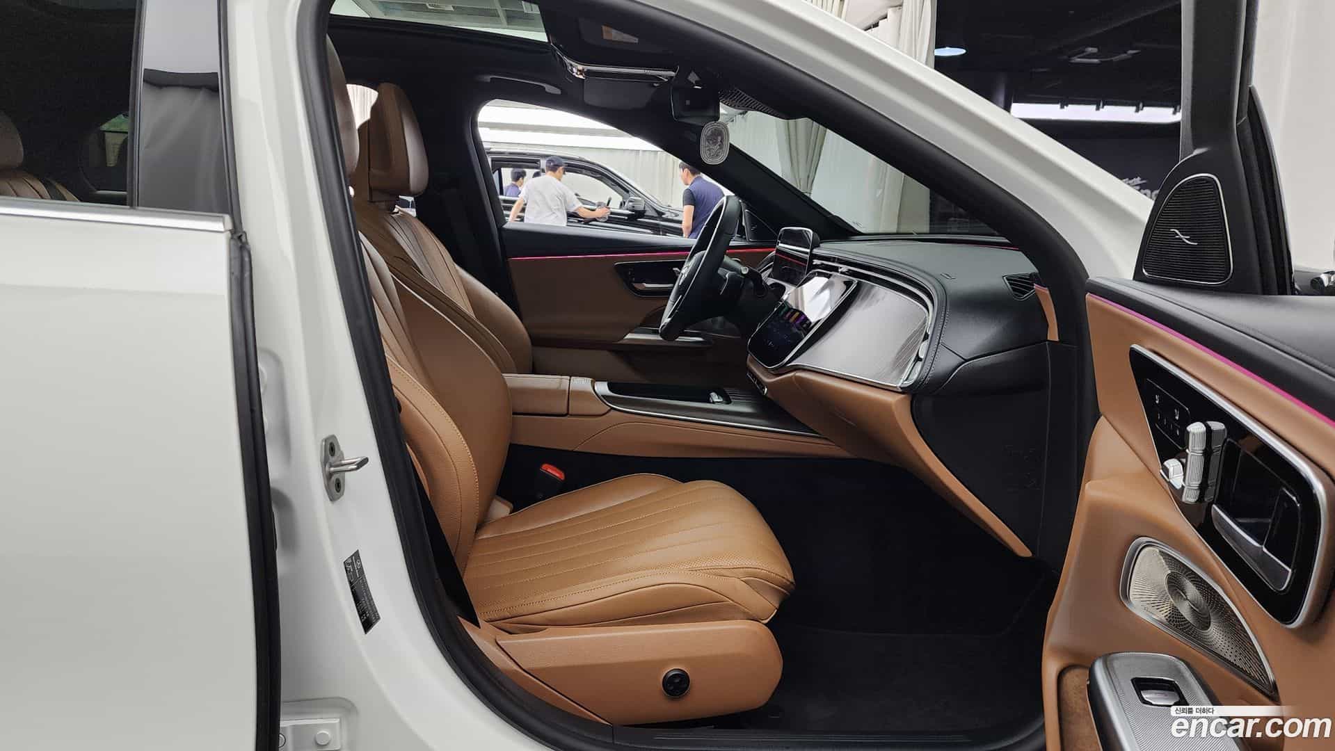 E-Class Mercedes-Benz 2024.4-OPTION-015