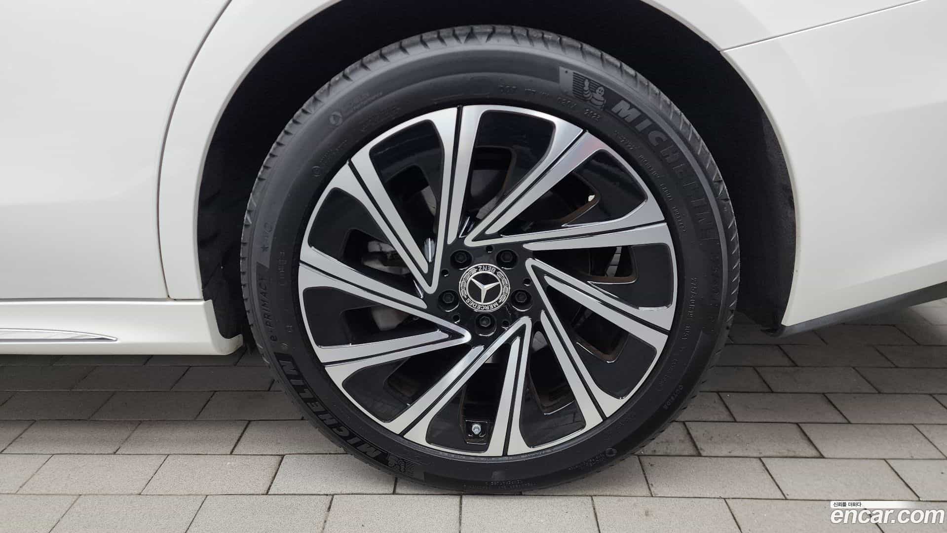 E-Class Mercedes-Benz 2024.4-OUTER-031