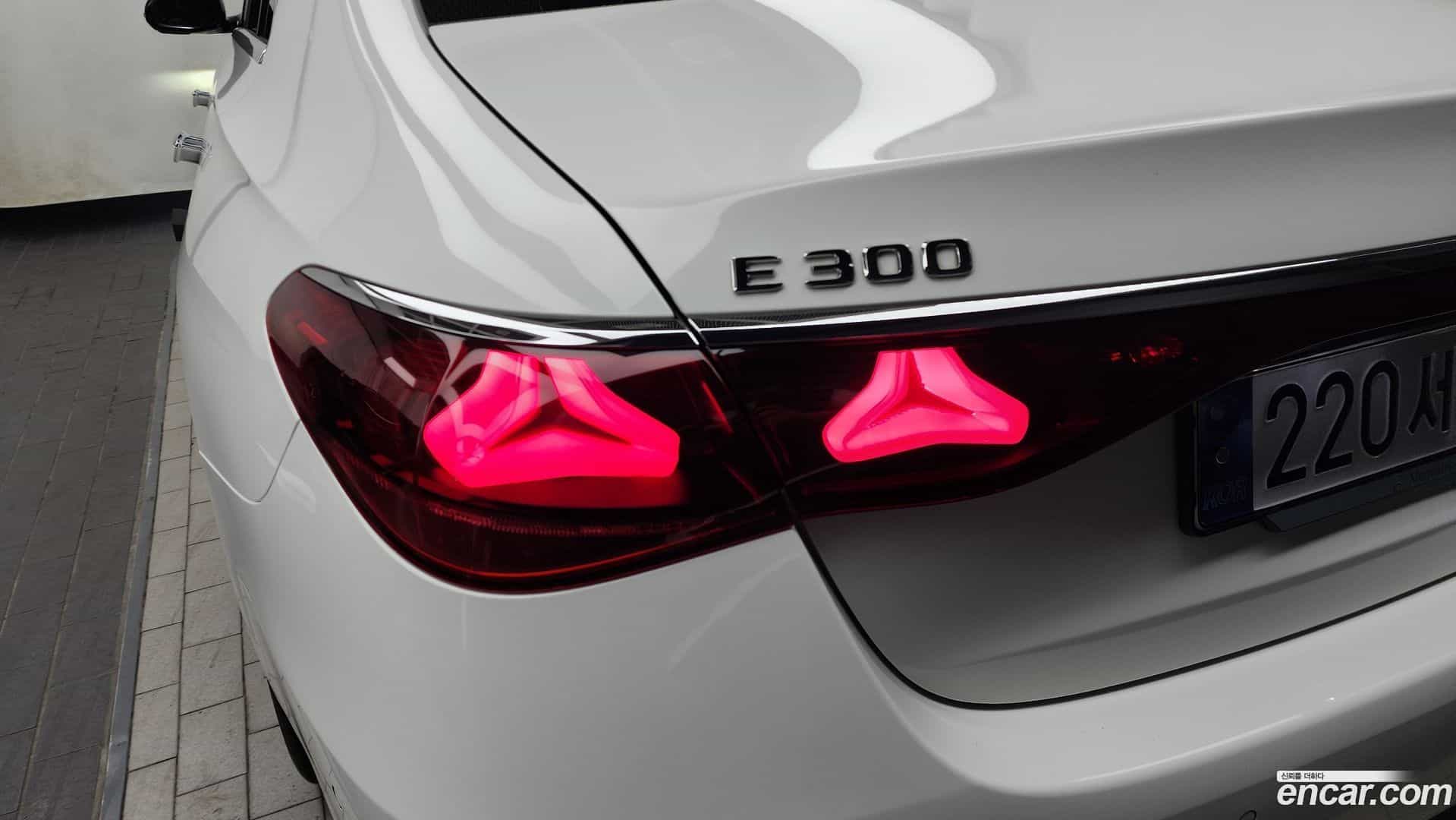 E-Class Mercedes-Benz 2024.4-OUTER-033