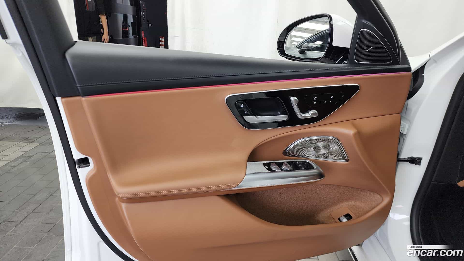 E-Class Mercedes-Benz 2024.4-INNER-034