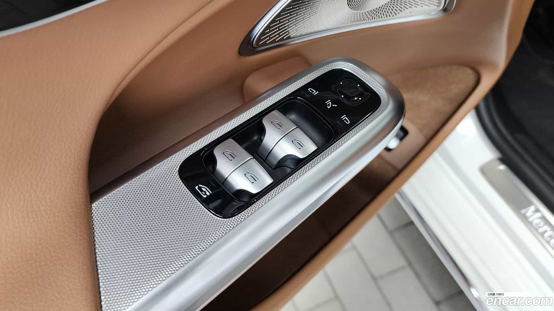 E-Class Mercedes-Benz 2024.4-OPTION-043