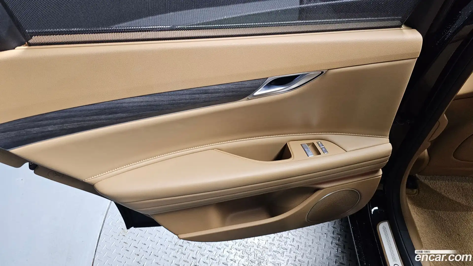 G80 Genesis 2024.3-INNER-035