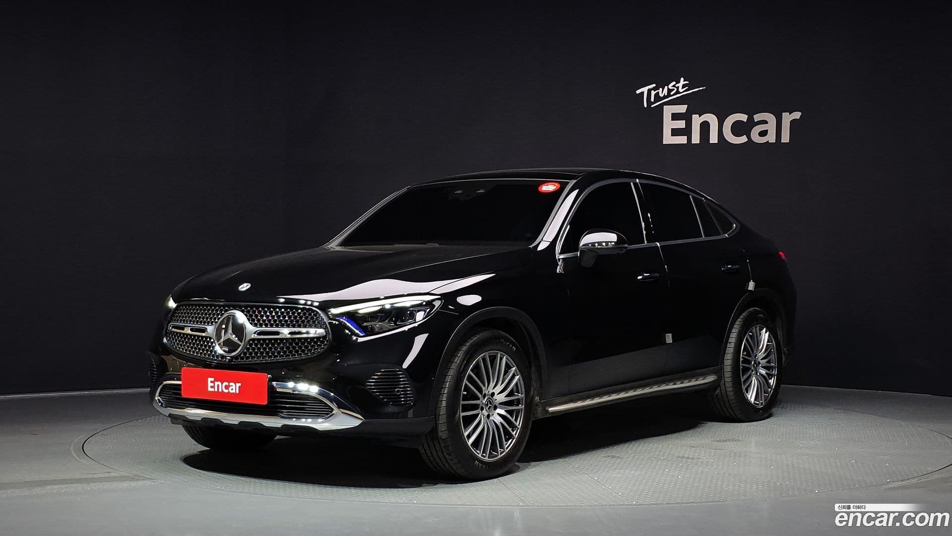 Main__Slider__Photo:GLC-Class Mercedes-Benz 2025.0-0