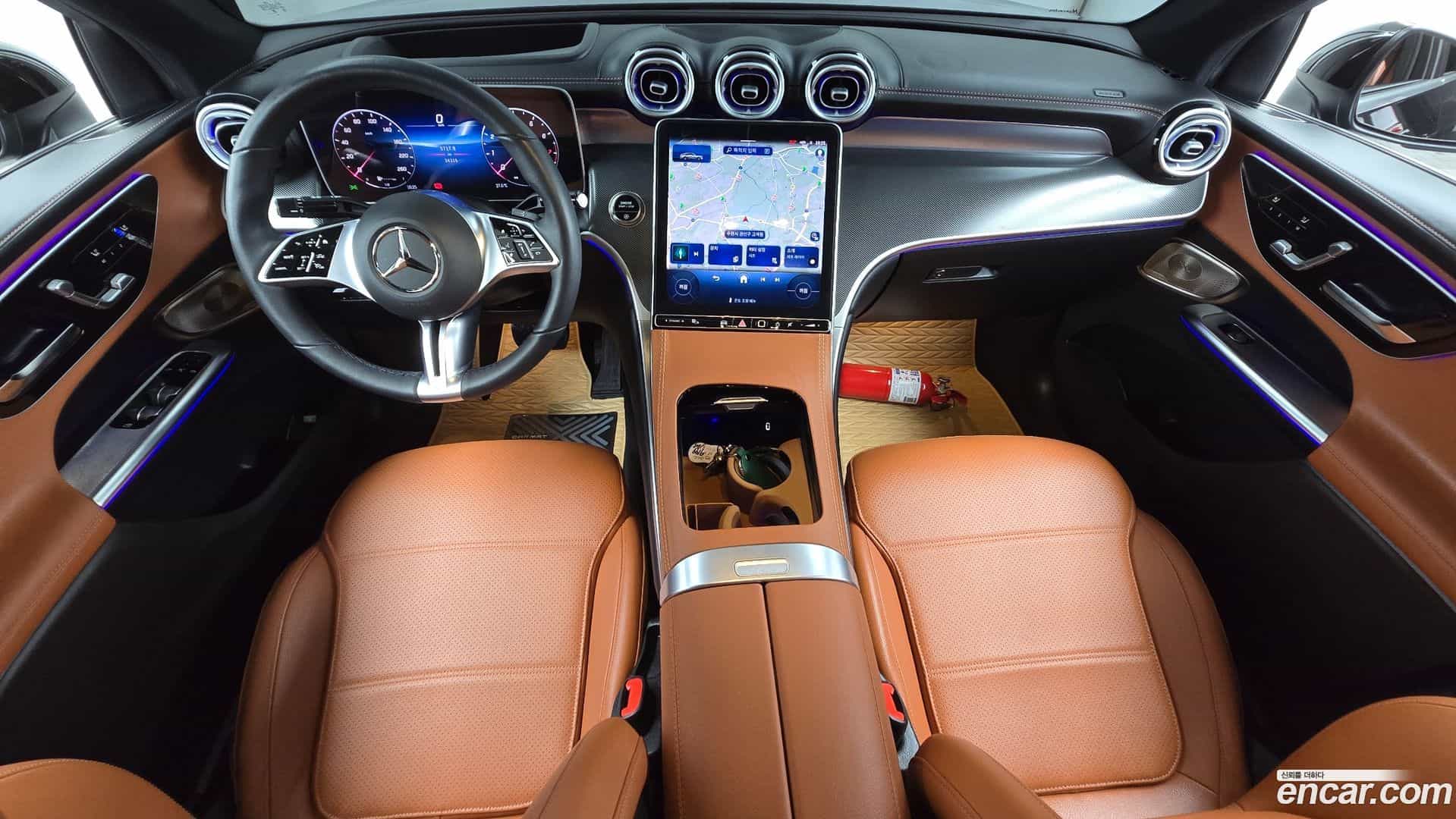 GLC-Class Mercedes-Benz 2025.0-INNER-007