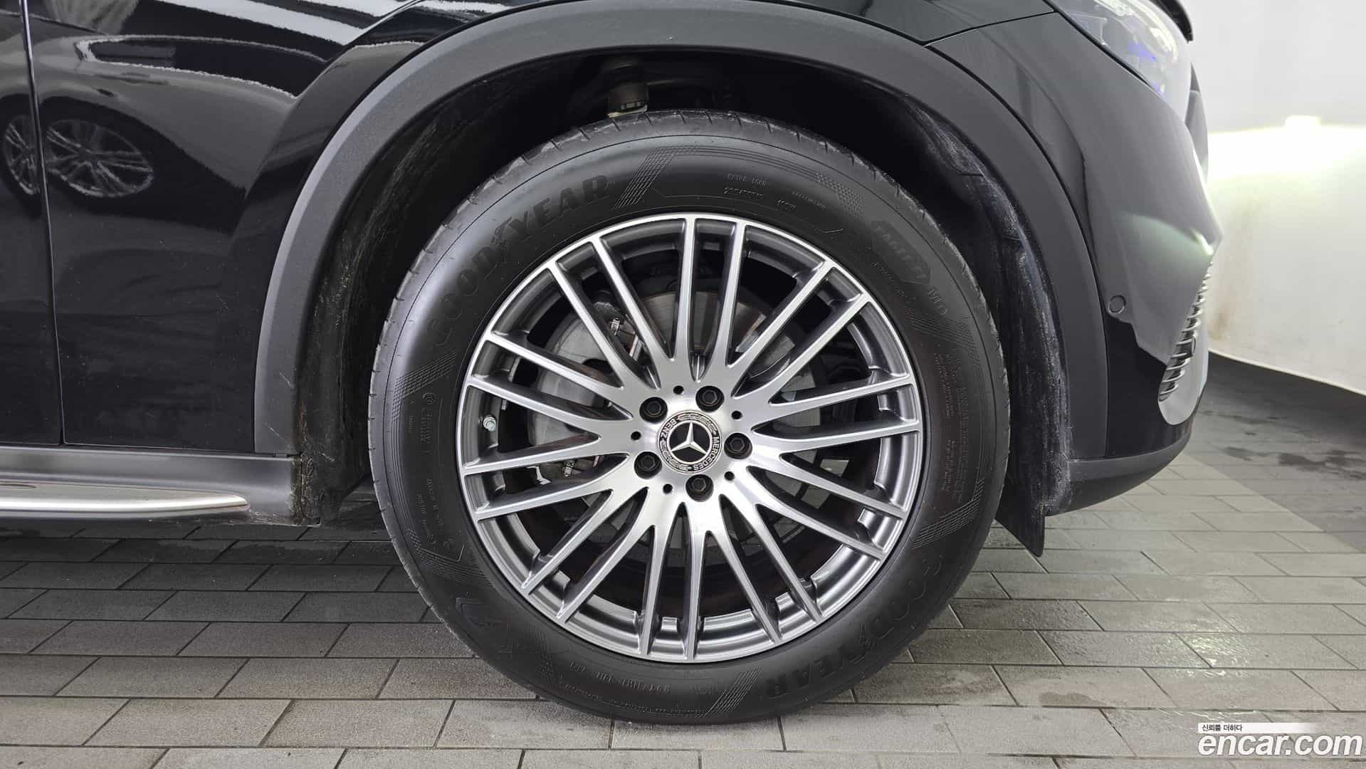 GLC-Class Mercedes-Benz 2025.0-OUTER-031