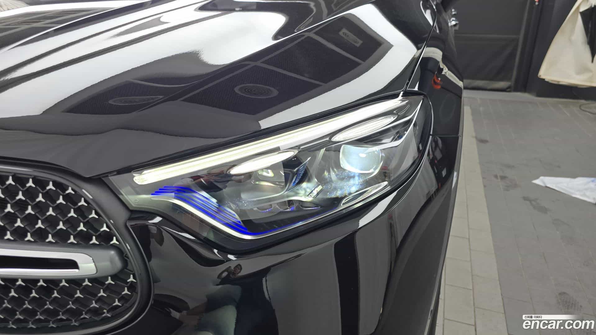GLC-Class Mercedes-Benz 2025.0-OUTER-032