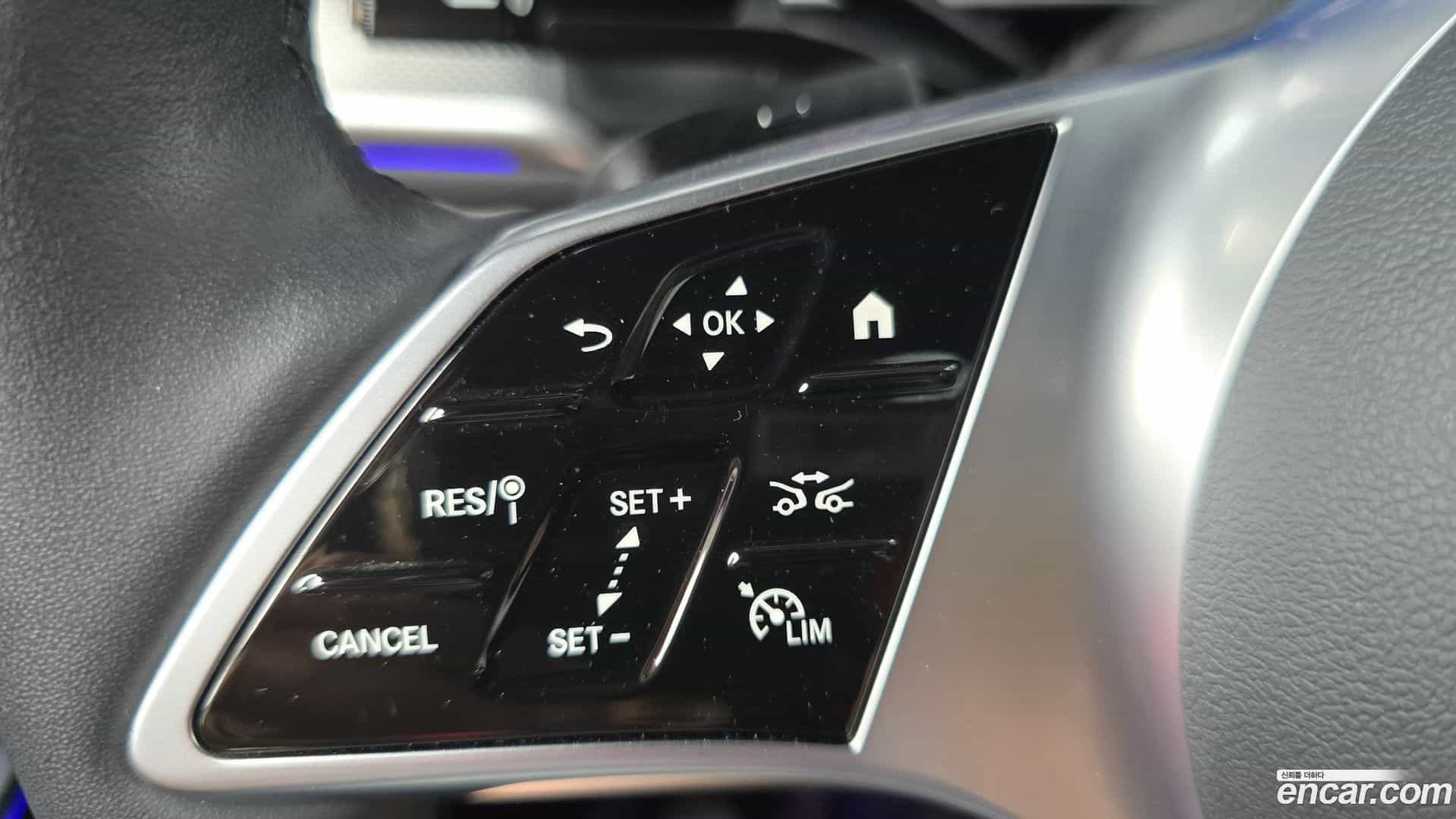 GLC-Class Mercedes-Benz 2025.0-OPTION-045