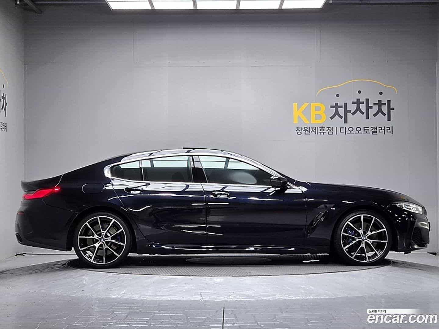 8-Series BMW 2020.3-INNER-007