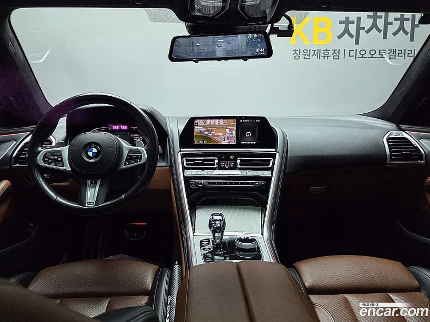 8-Series BMW 2020.3-INNER-010