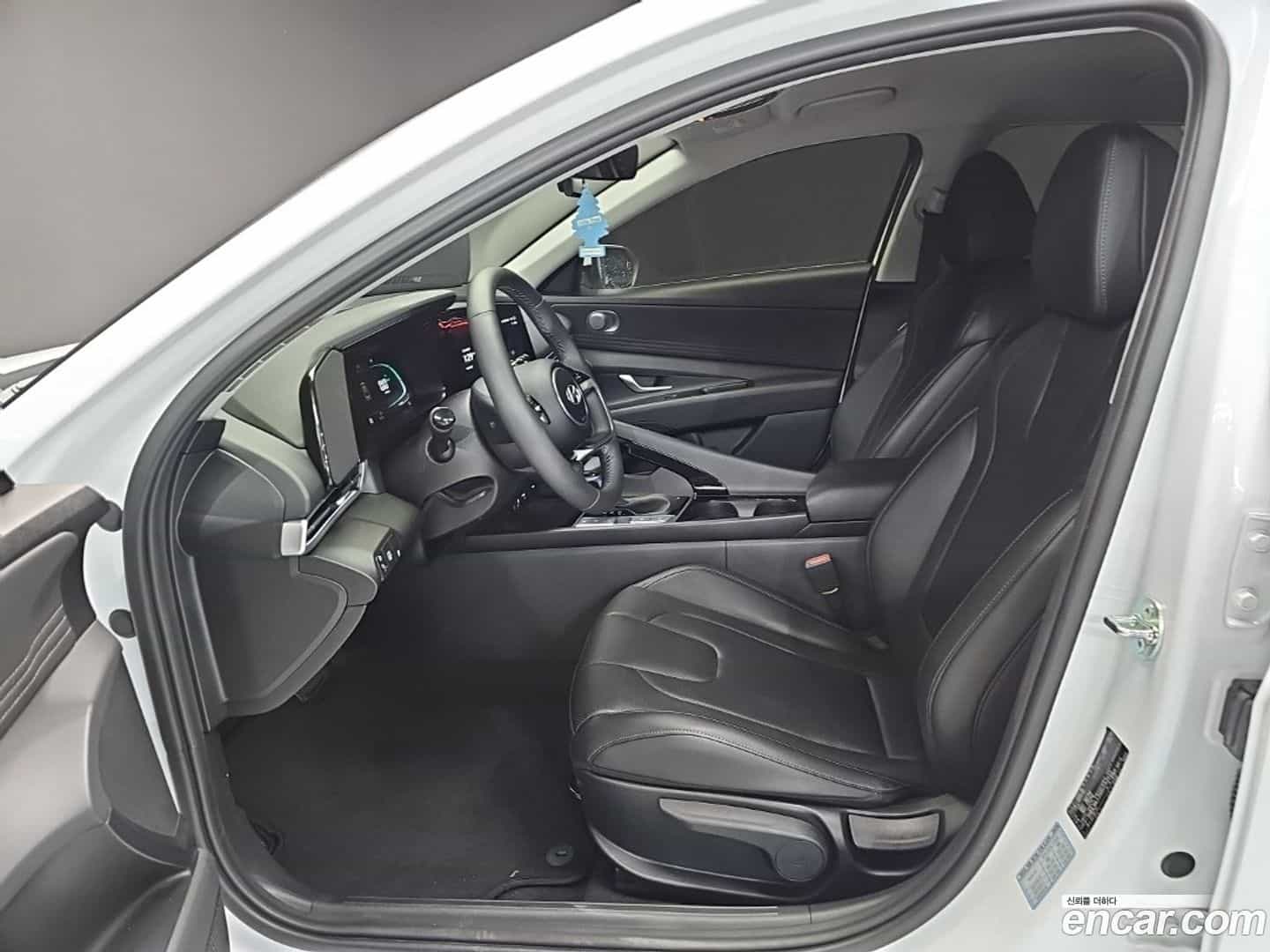 AVANTE Hyundai 2025.3-OPTION-021