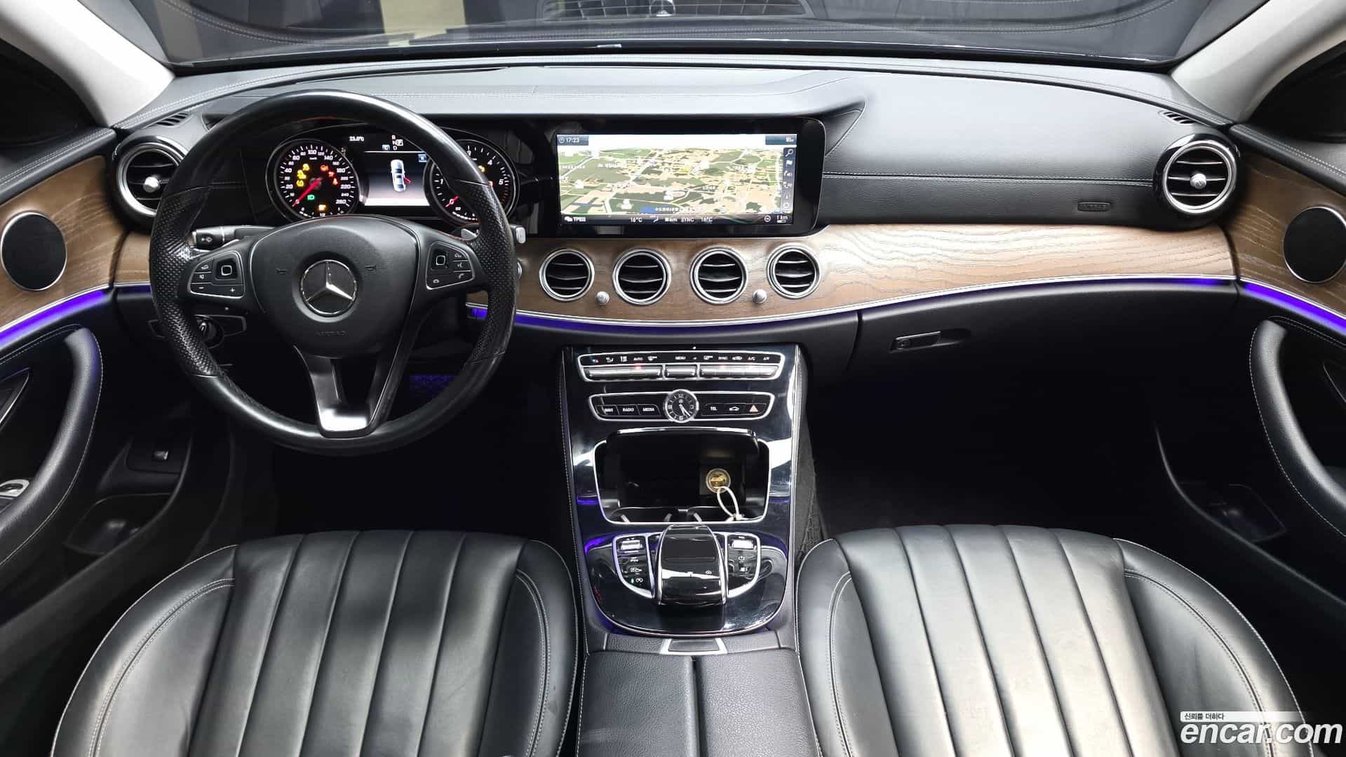 E-Class Mercedes-Benz 2018.6-INNER-007