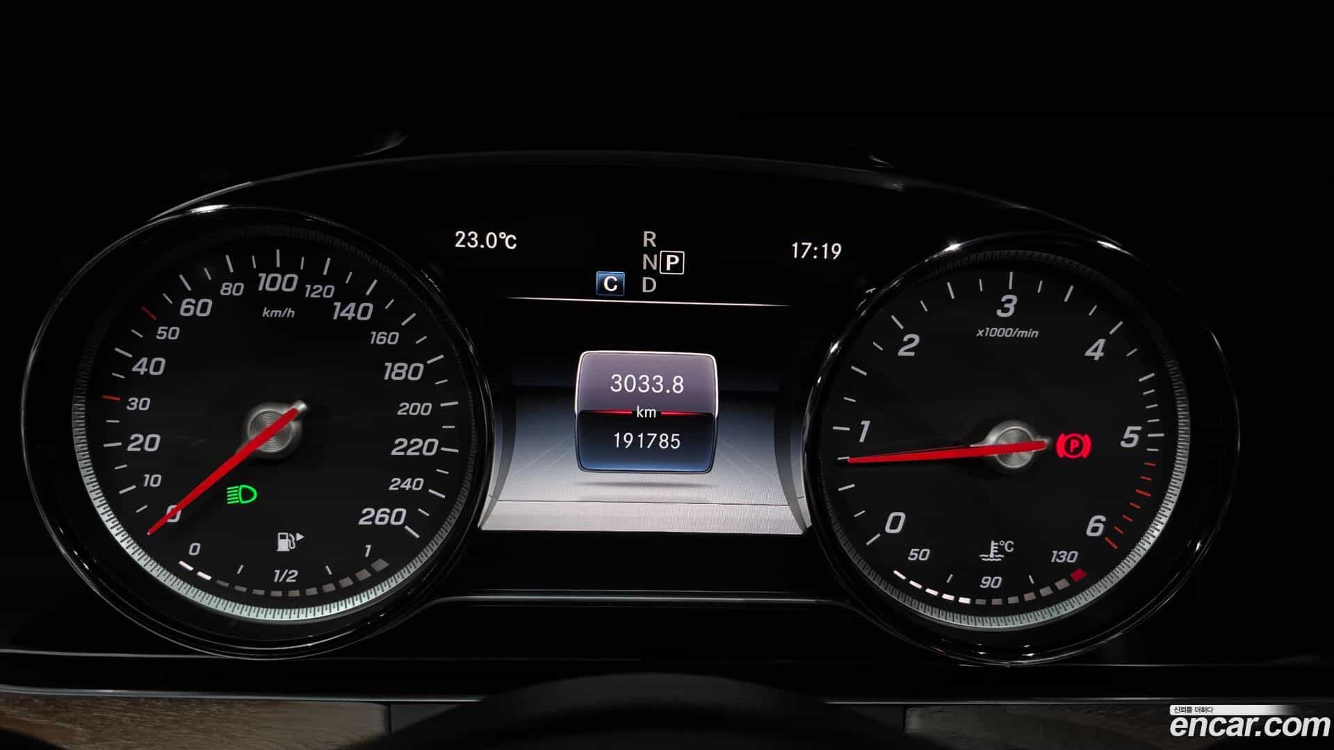E-Class Mercedes-Benz 2018.6-INNER-008