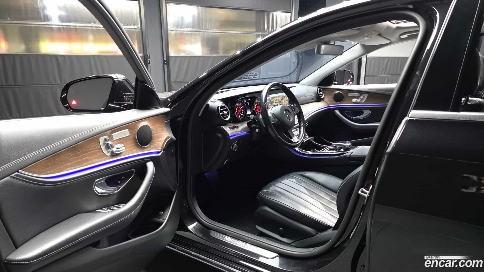 E-Class Mercedes-Benz 2018.6-INNER-010
