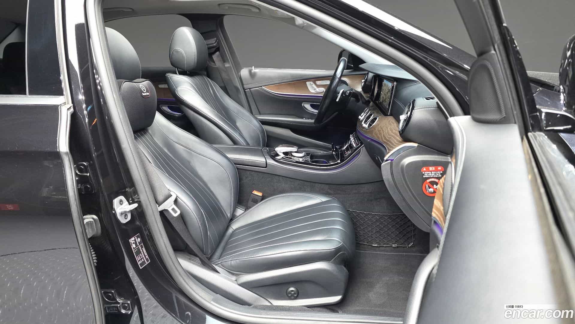 E-Class Mercedes-Benz 2018.6-OPTION-015
