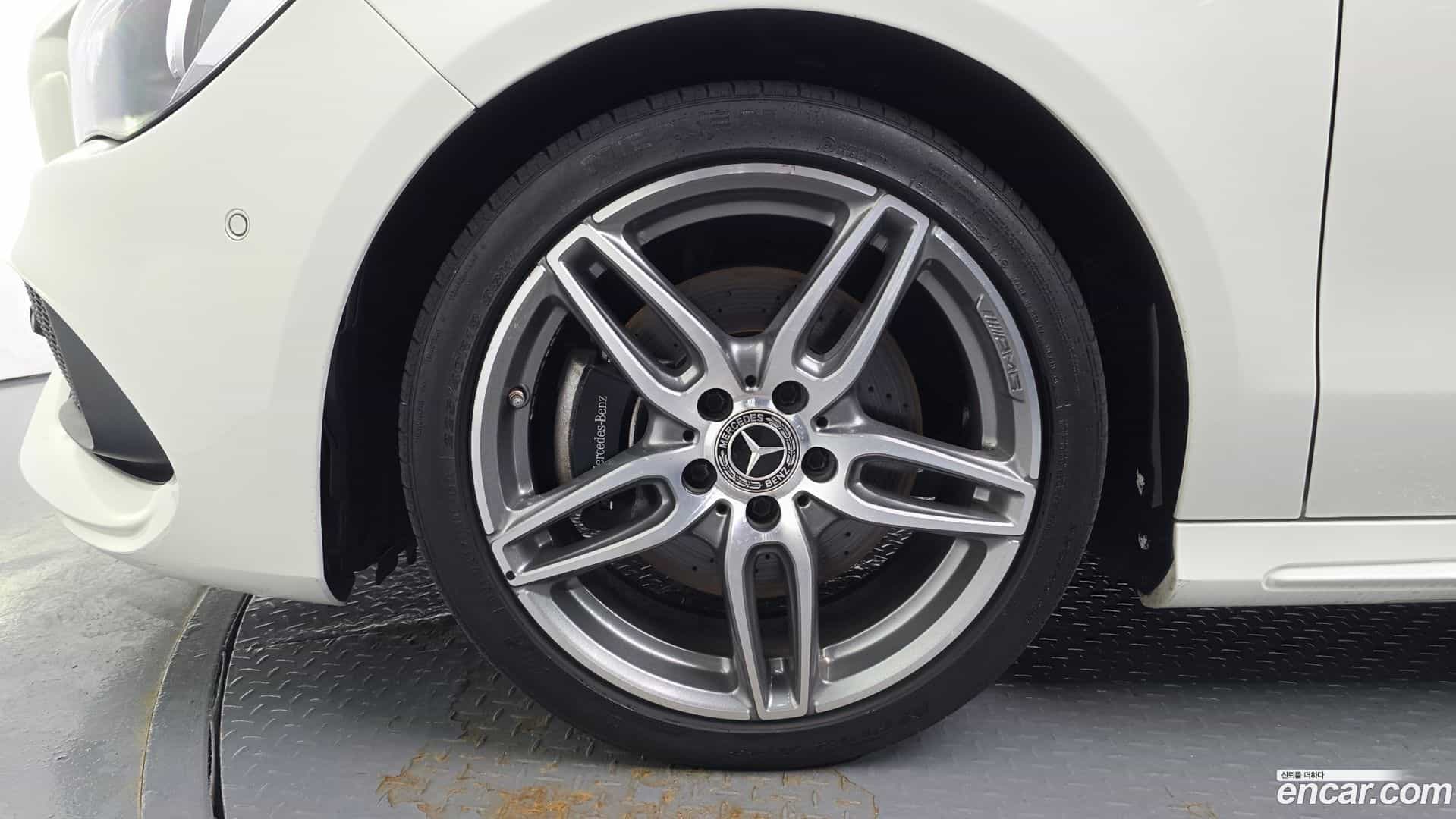 CLA-Class Mercedes-Benz 2018.0-OUTER-005