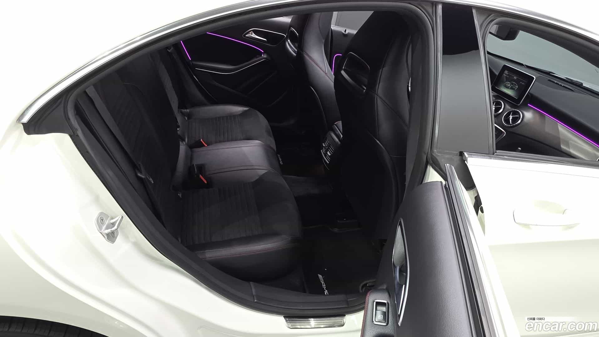 CLA-Class Mercedes-Benz 2018.0-OPTION-015