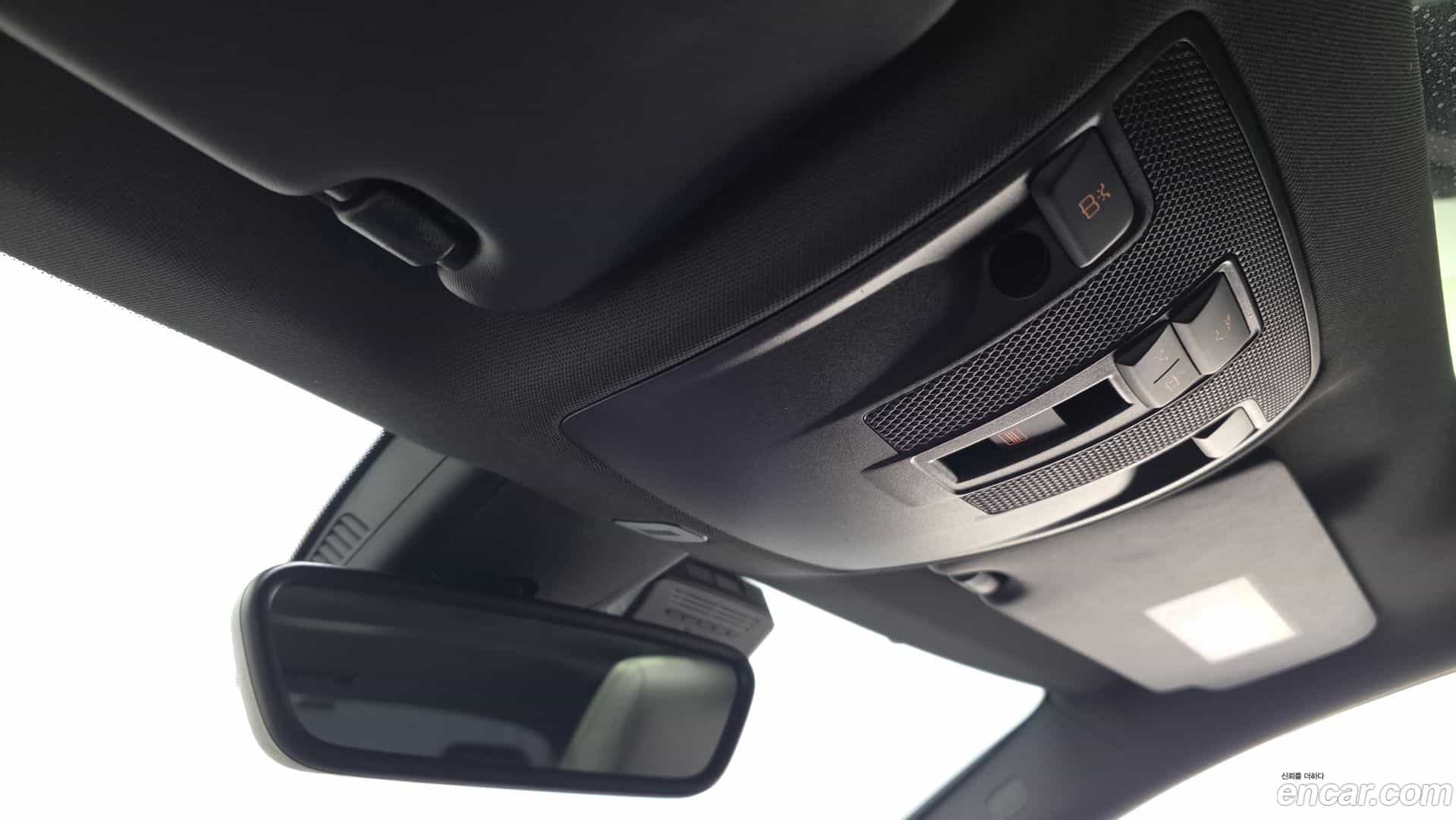 CLA-Class Mercedes-Benz 2018.0-OPTION-023