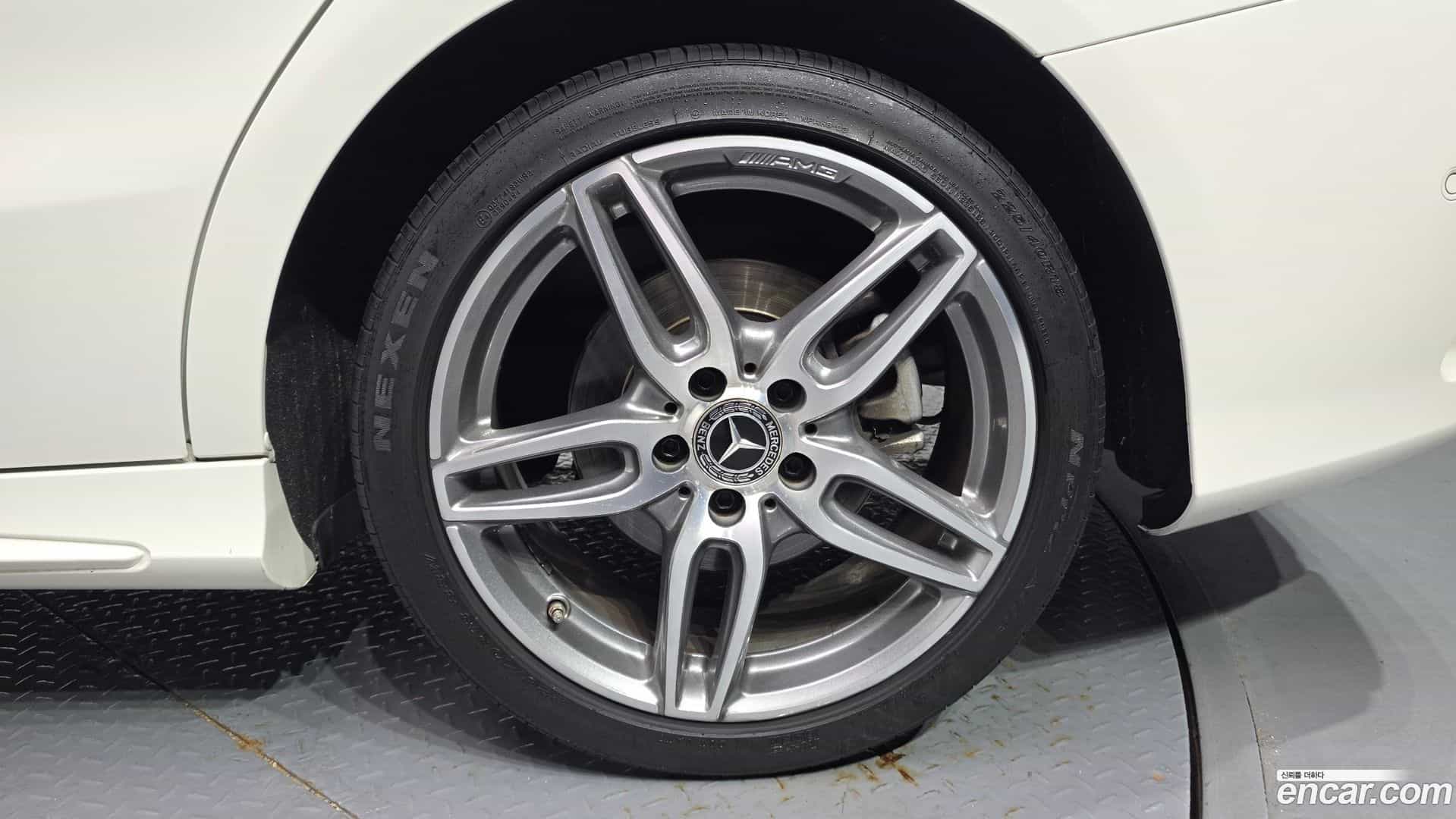 CLA-Class Mercedes-Benz 2018.0-OUTER-031