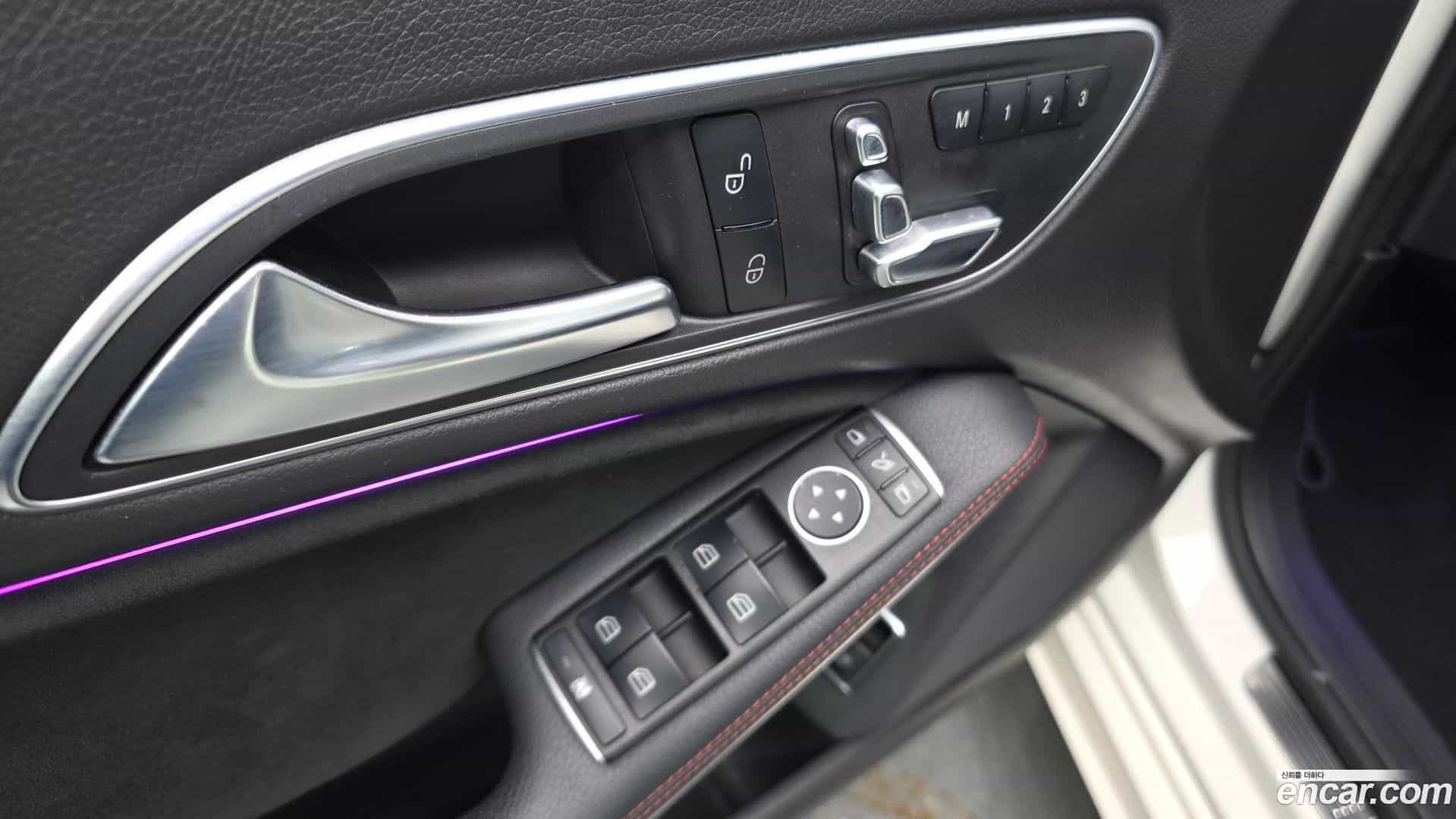 CLA-Class Mercedes-Benz 2018.0-OPTION-041