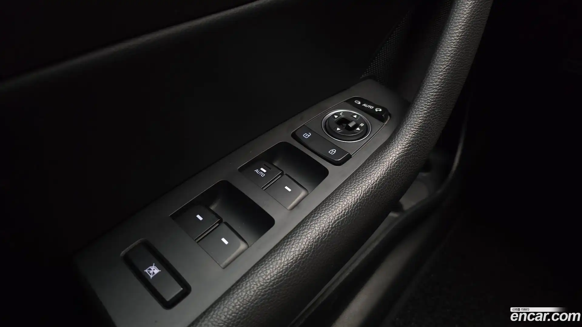 Sonata Hyundai 2017.2-OPTION-022