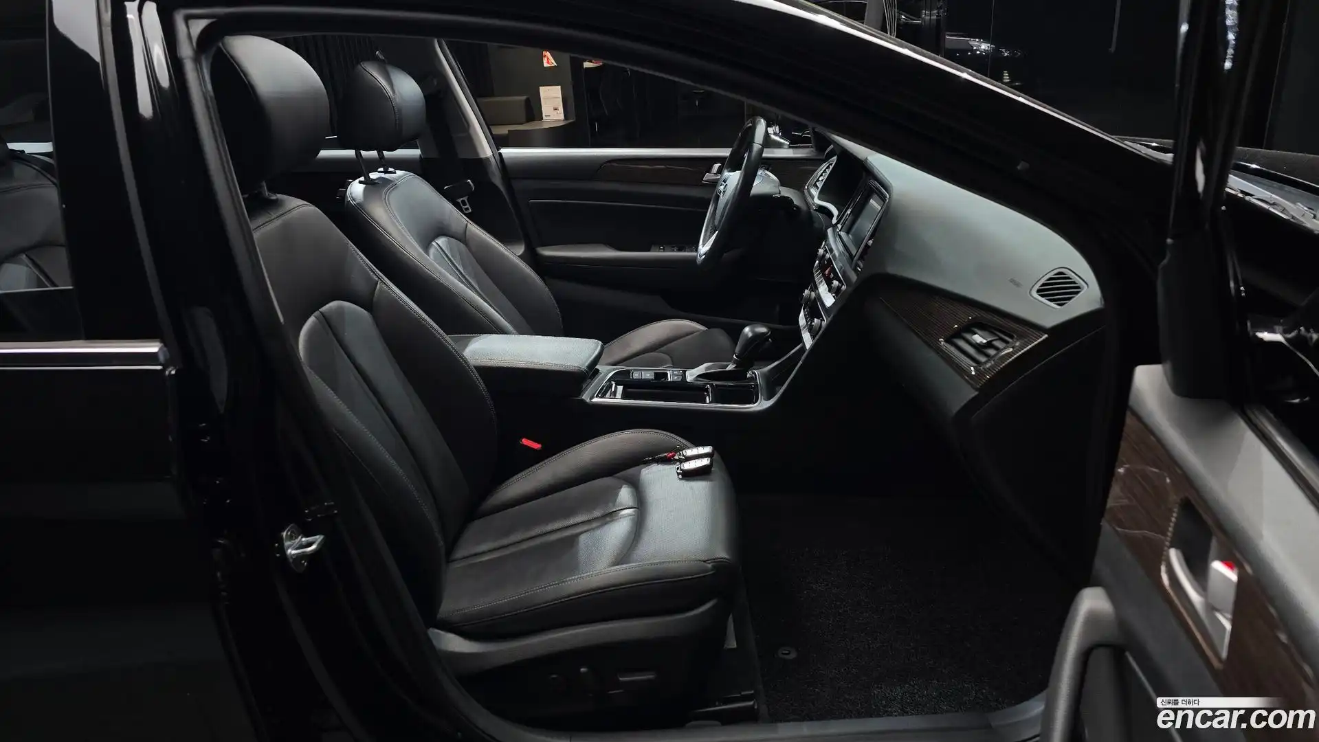 Sonata Hyundai 2017.2-INNER-036