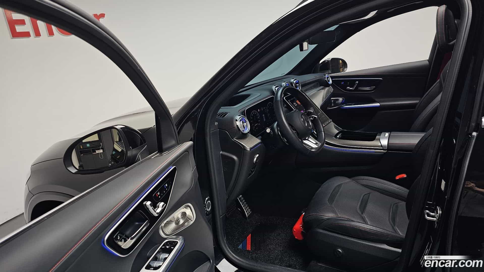 GLC-Class Mercedes-Benz 2025.3-INNER-010